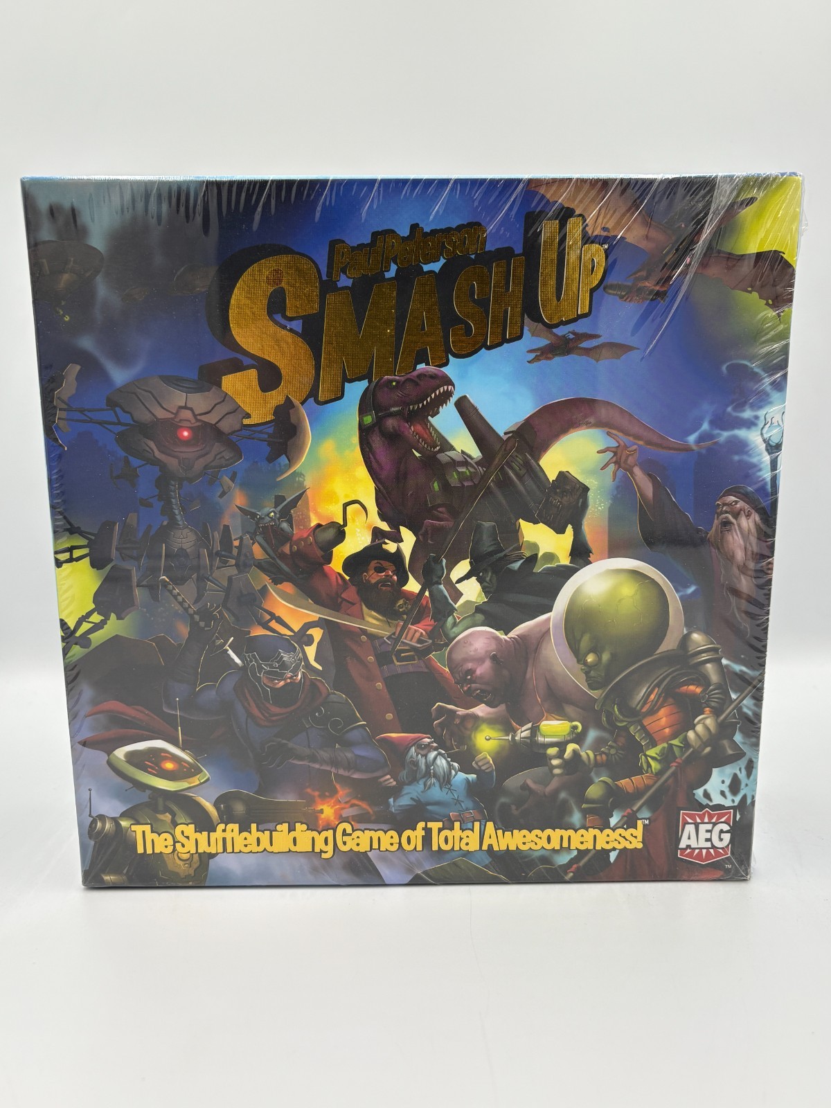NEW SEALED Limited Edition Gold Foil SMASH UP Card Board Game