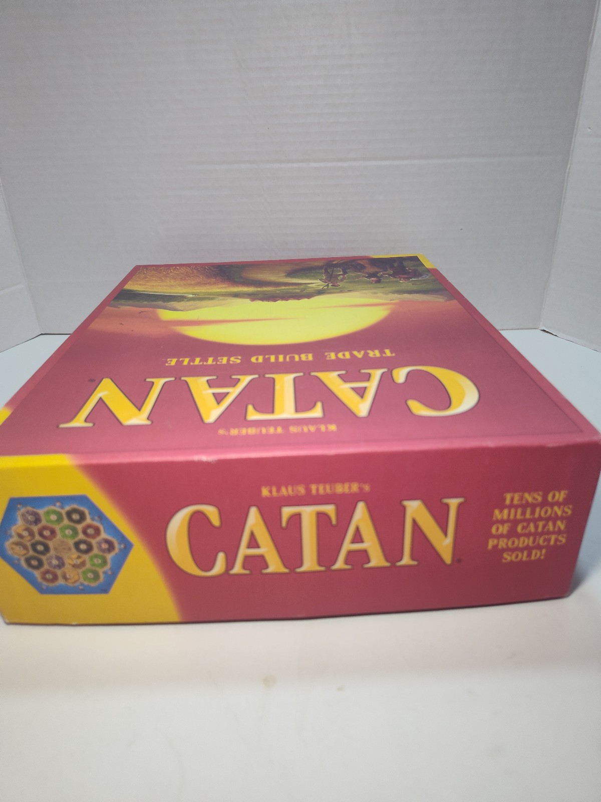 Catan Base Game 5th Edition Complete + Game Cards Accessory Set -Excellent Cond.