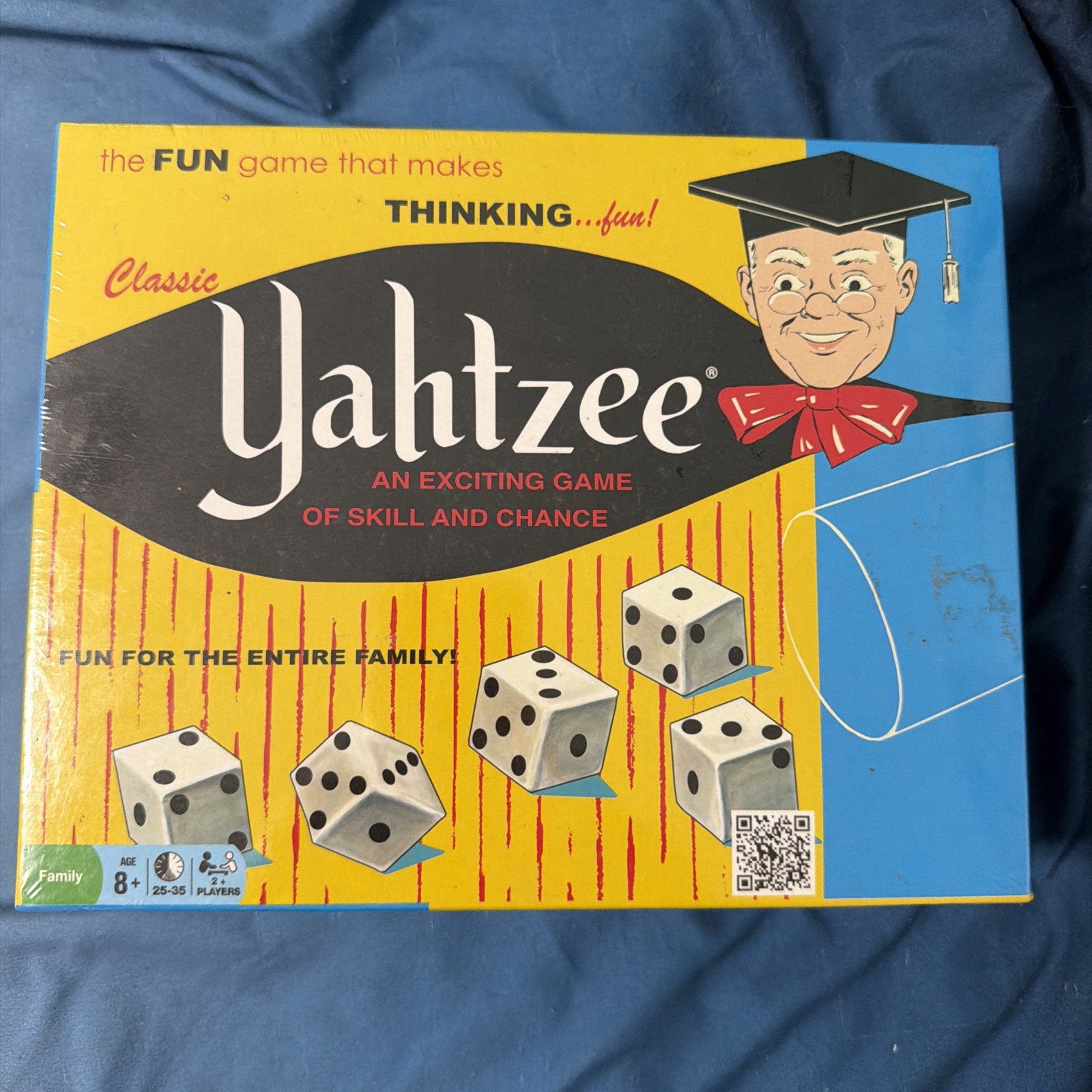 Classic Yahtzee with Retro Artwork – BRAND NEW 2013