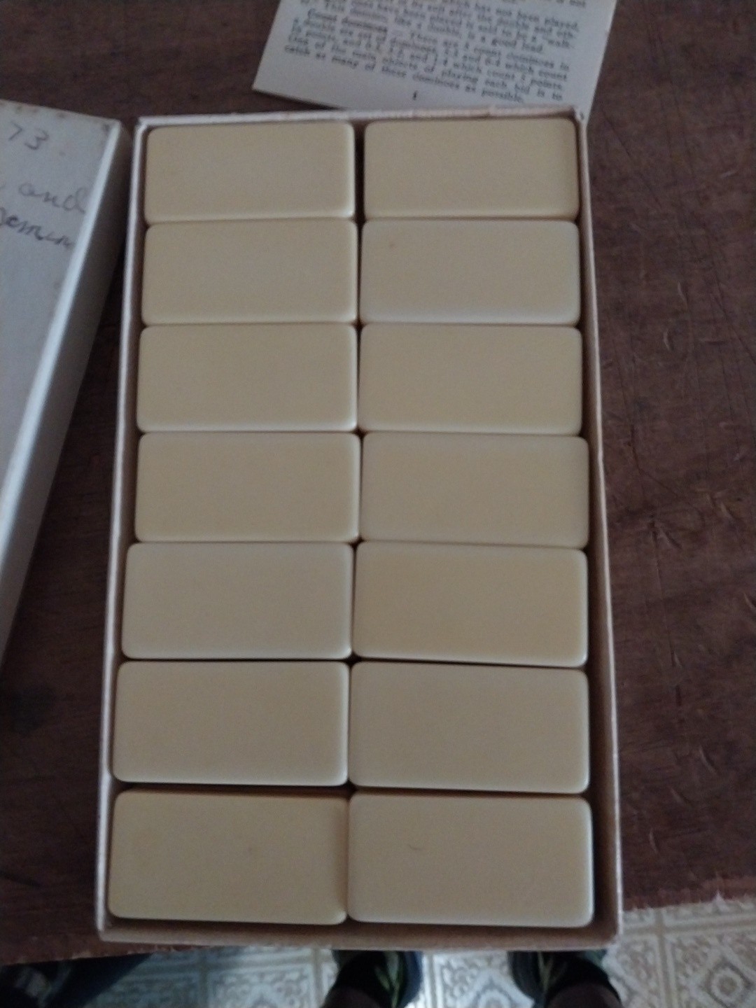 Vintage Set of Puremco No. 616 Standard Marblelike Dominoes Made In USA – White