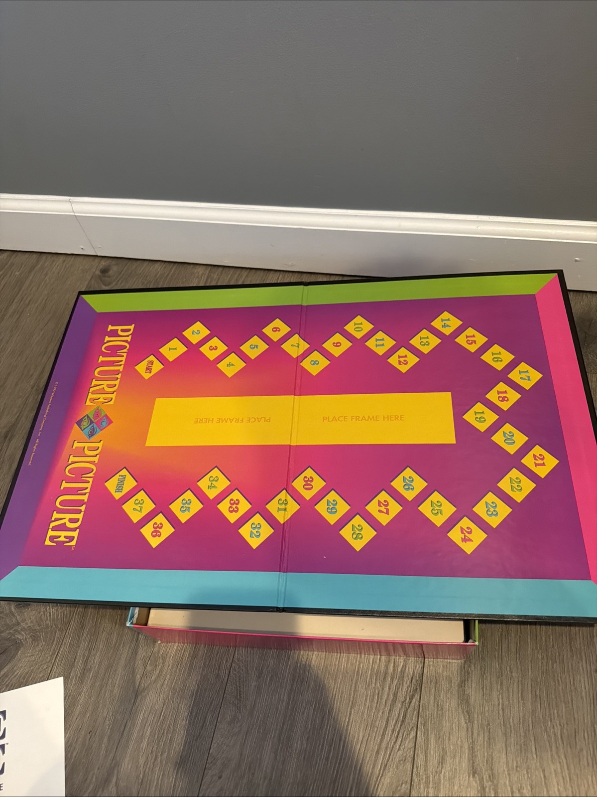 VINTAGE Picture Picture Board Game COMPLETE Golden 1992 90s Party New Sealed