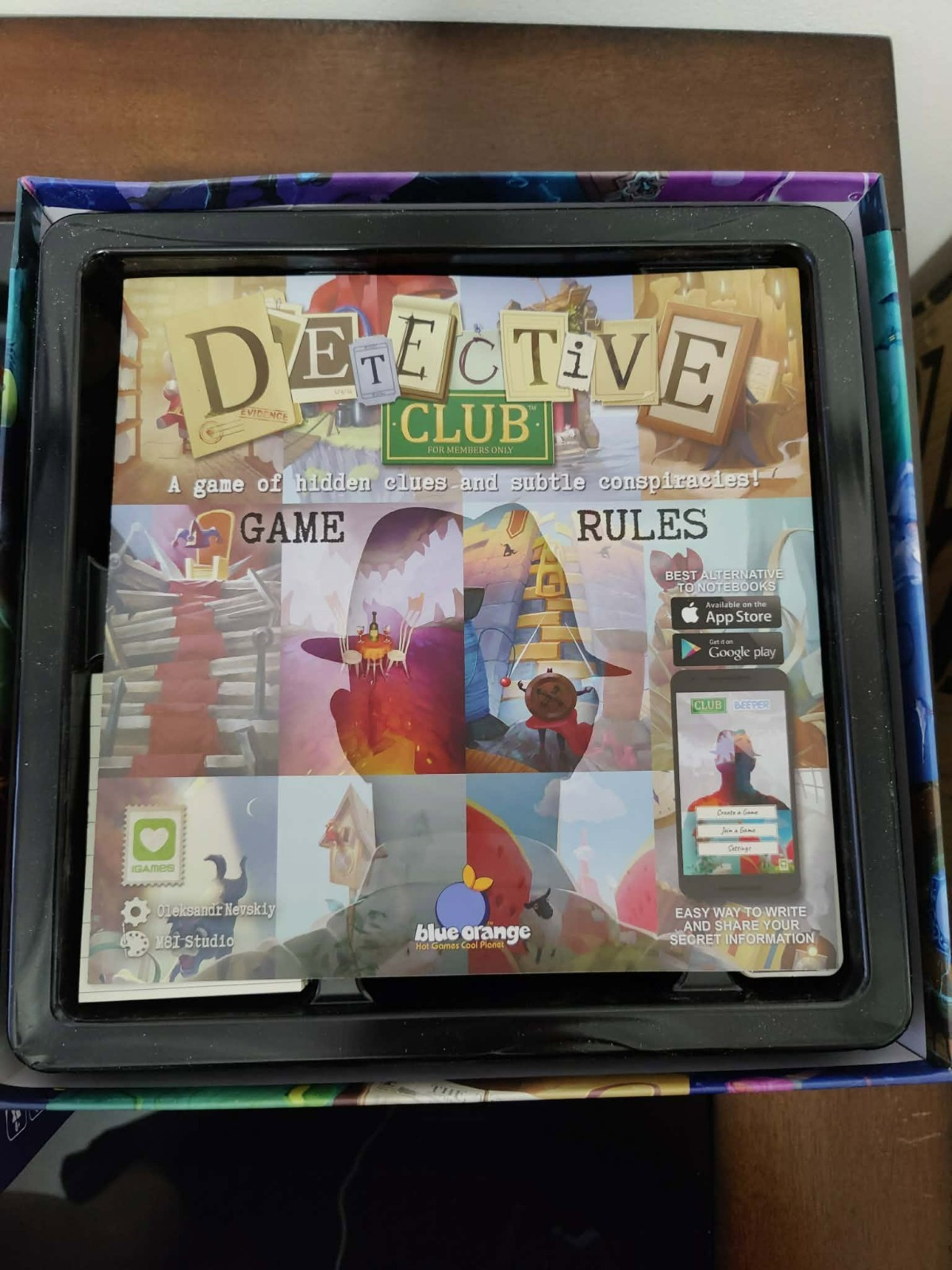 Detective Club Board Game – Blue Orange – Social Deduction