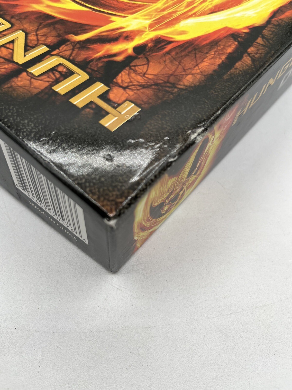 The Hunger Games District 12 Strategy Board Game Complete 2012 Neca Wizkids