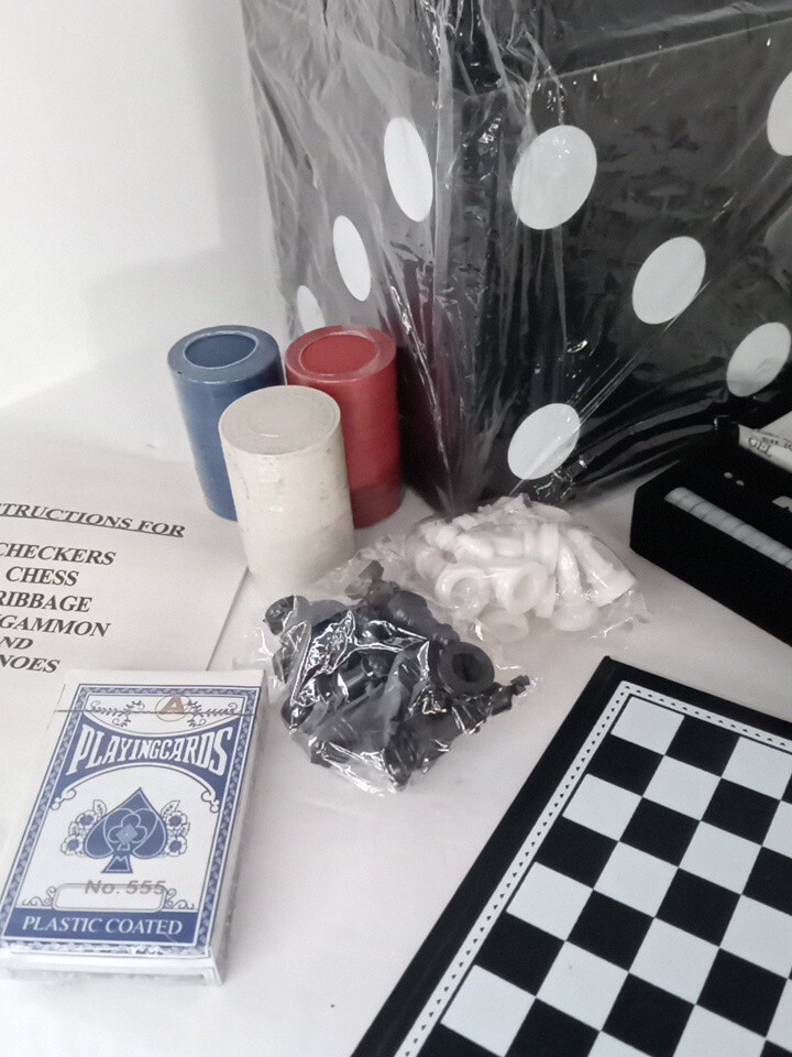 6 In 1 Game Cube Checkers, Chess, Backgammon, Dominoes, Dice, Cards, Poker Chips