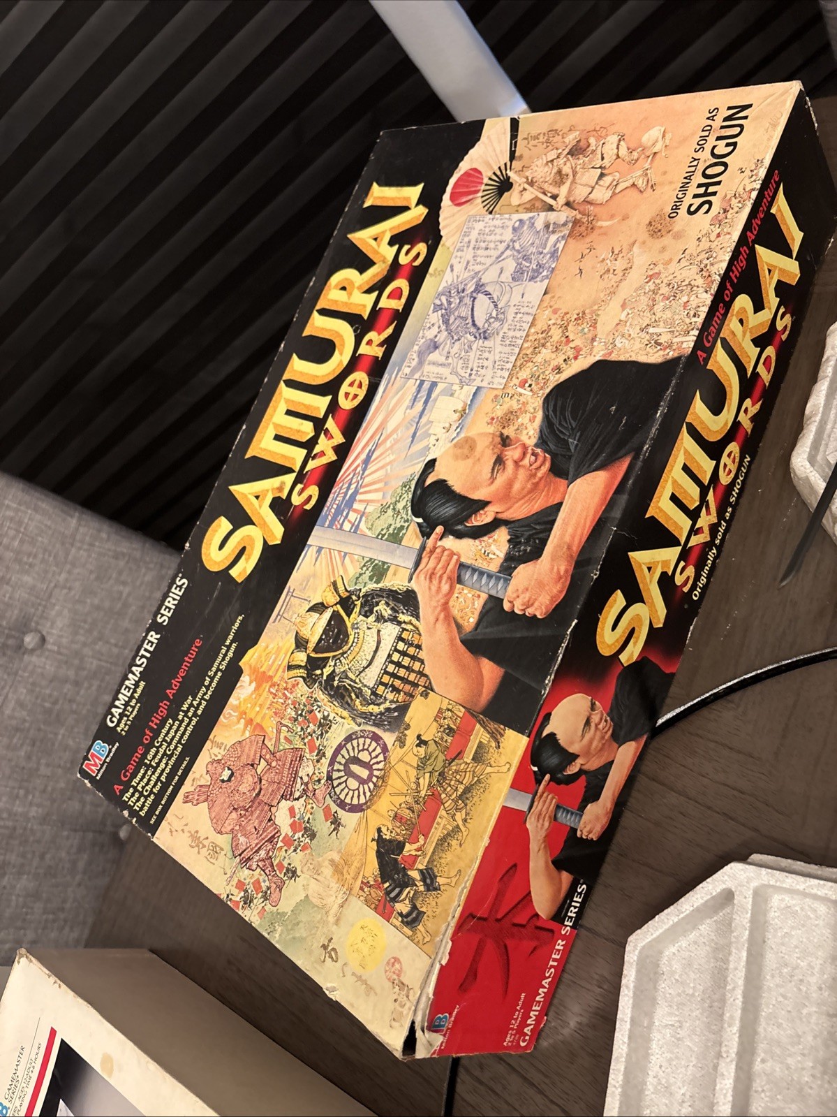 Shogun Samurai Swords Board Game 1995 Milton Bradley