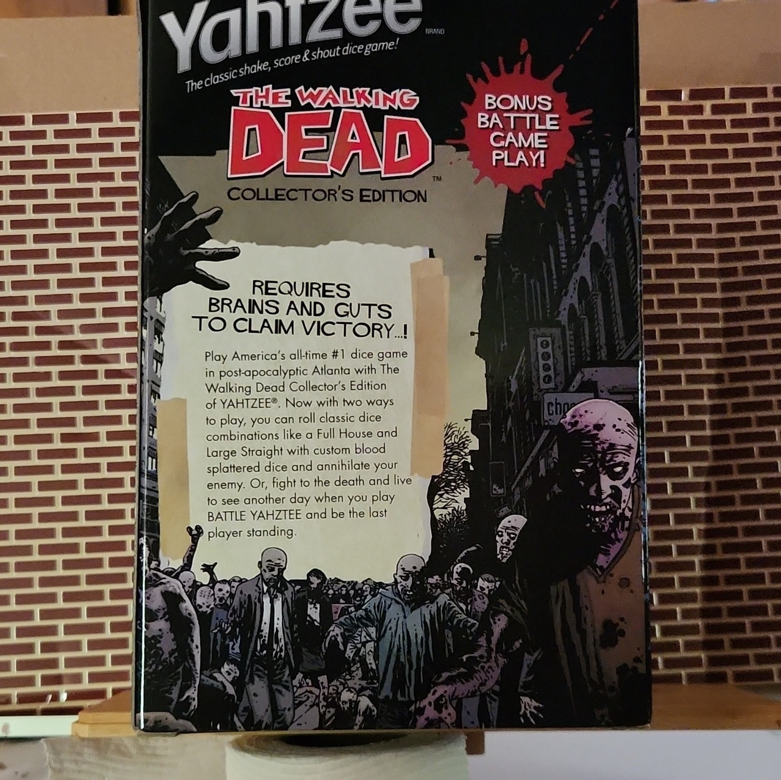 Yahtzee The Walking Dead Collector’s Edition Dice Game 2014