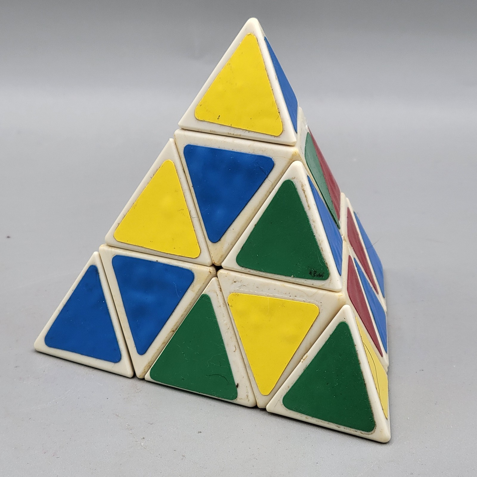 Vintage Pyraminx by Tomy Twist Puzzle Brain Teaser Cube Game 1980s White Base