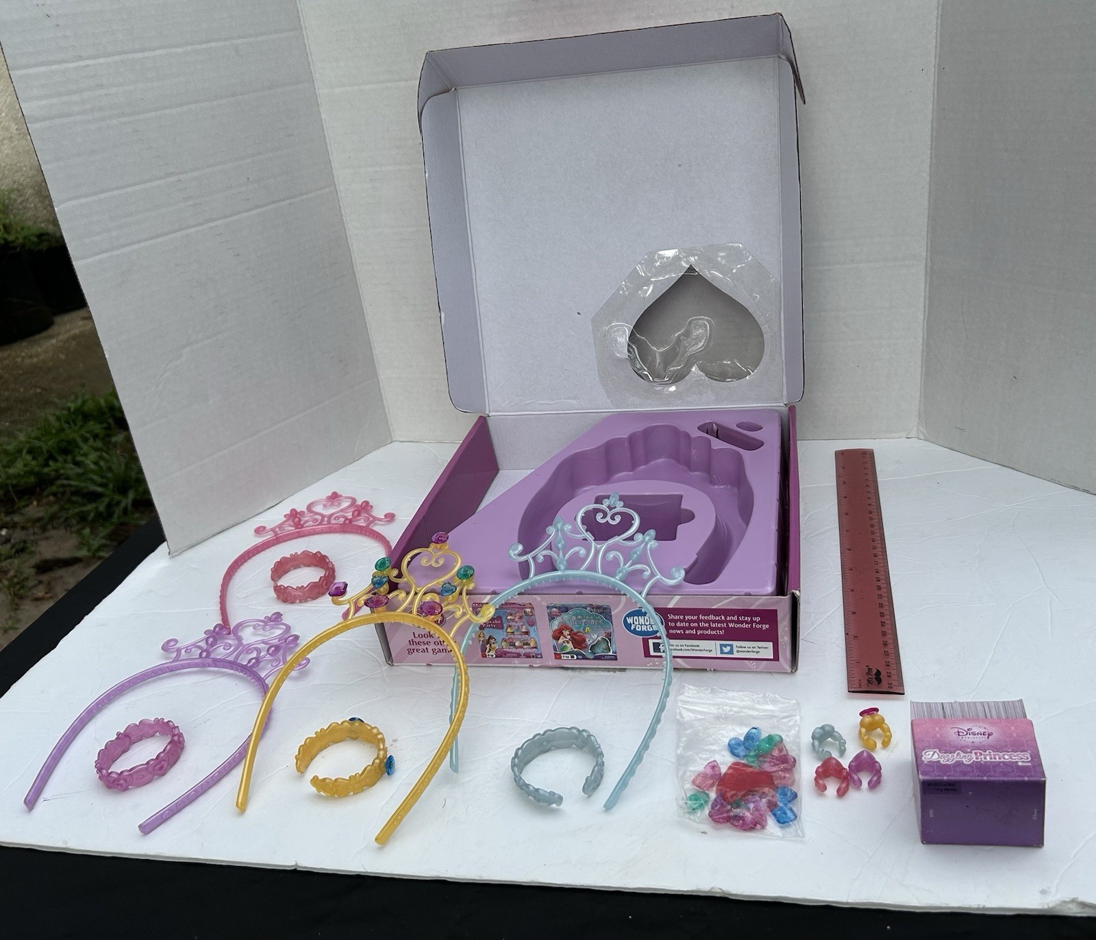 DAZZLING DISNEY PRINCESS Jewelry Tiara Game Complete Belle , Cinderella , Ariel