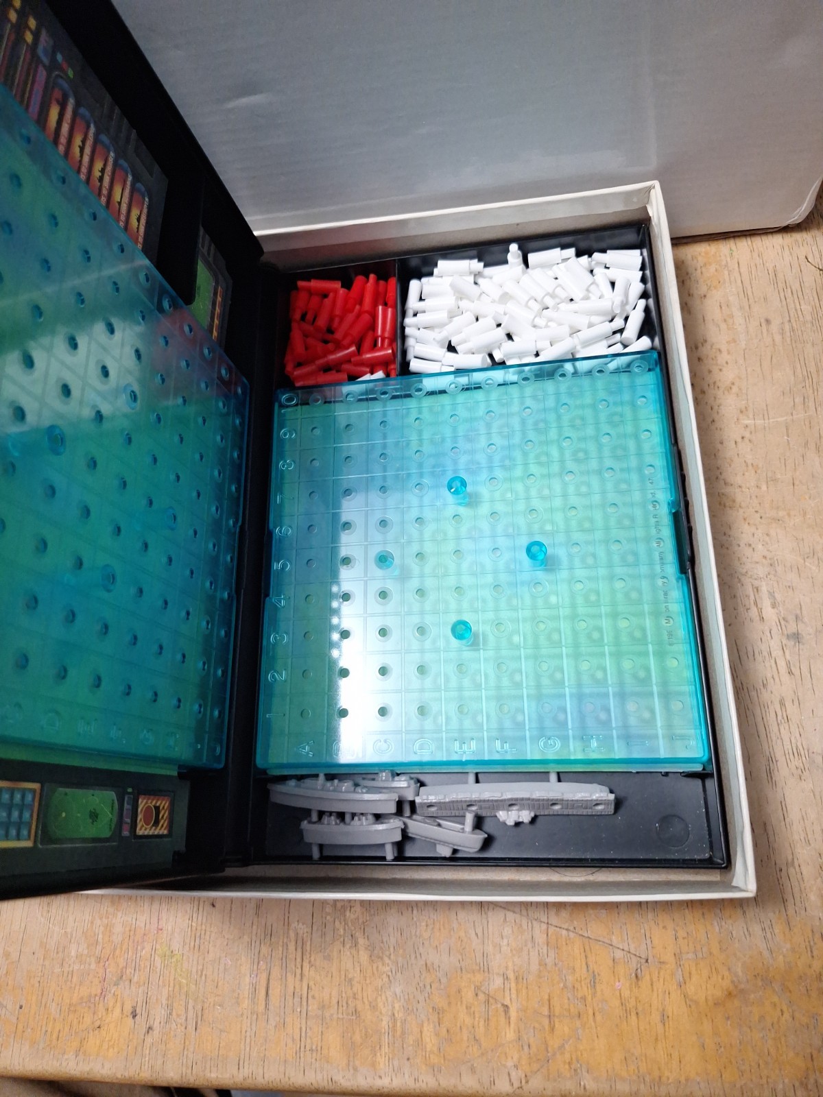 VINTAGE Battleship Milton Bradley 1990 War Classic Board Game. Complete!