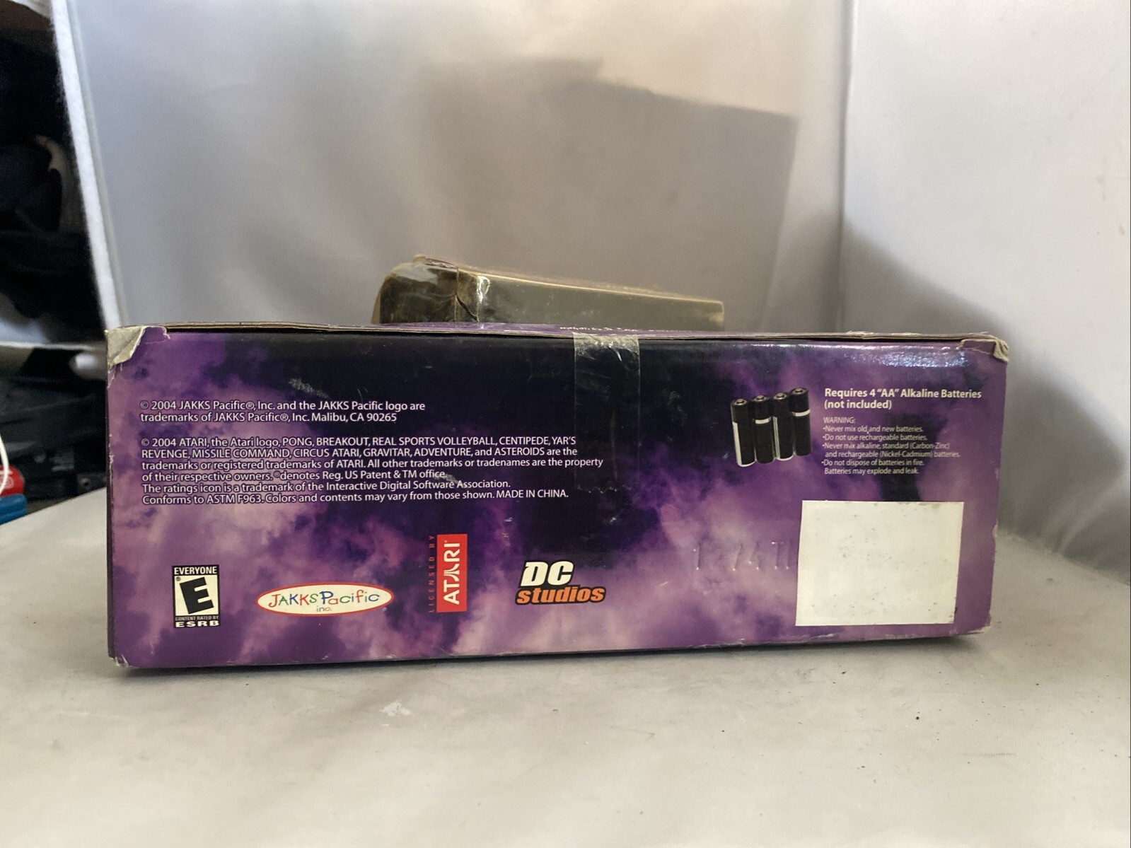 Plug It in and Play TV Games / 10 Games / Atari 2600 box Is In Rough Shape ￼