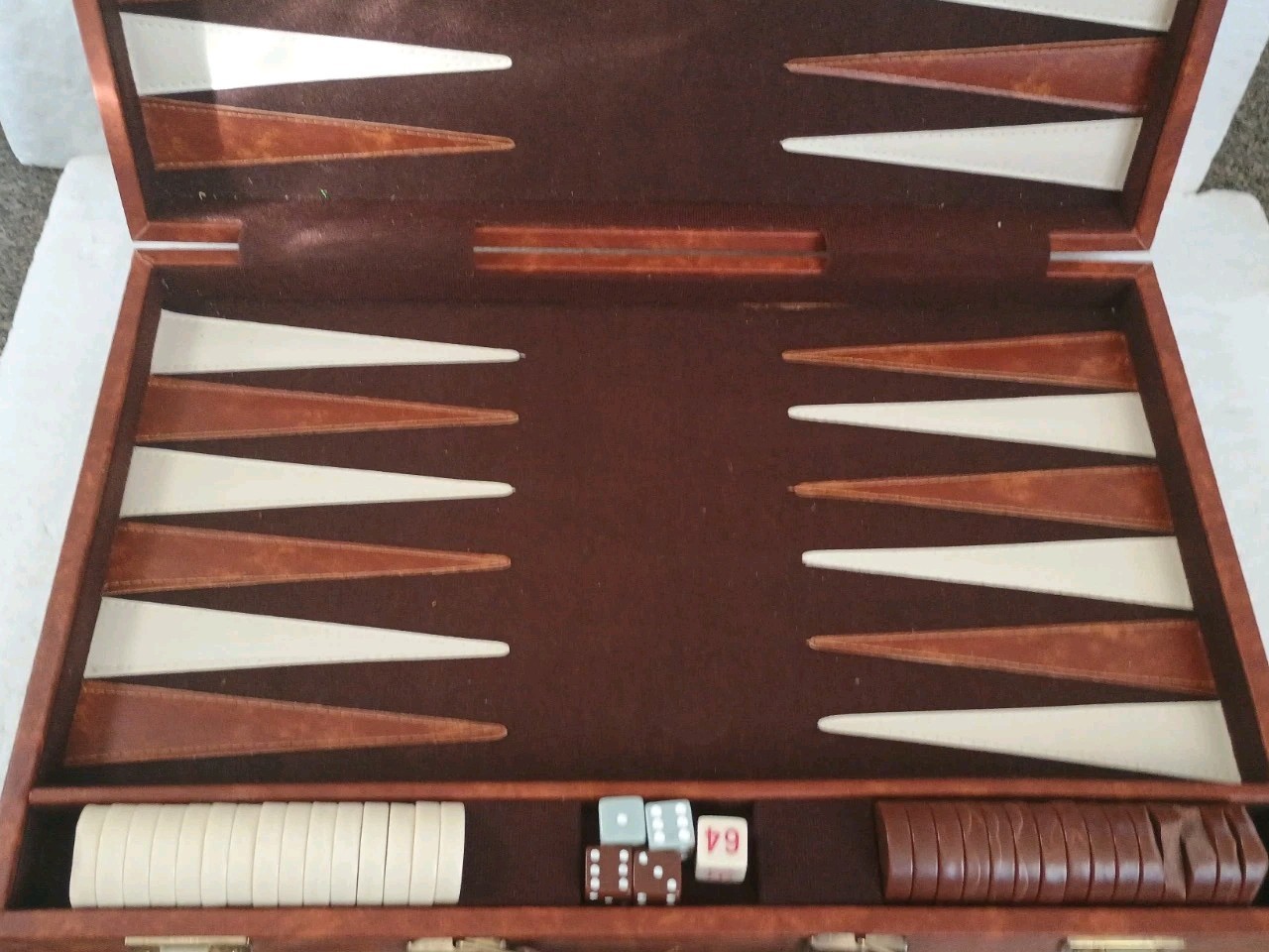 VTG 12″x 18″ Backgammon Set Brown Faux Leather Case Complete Some Chip Damage