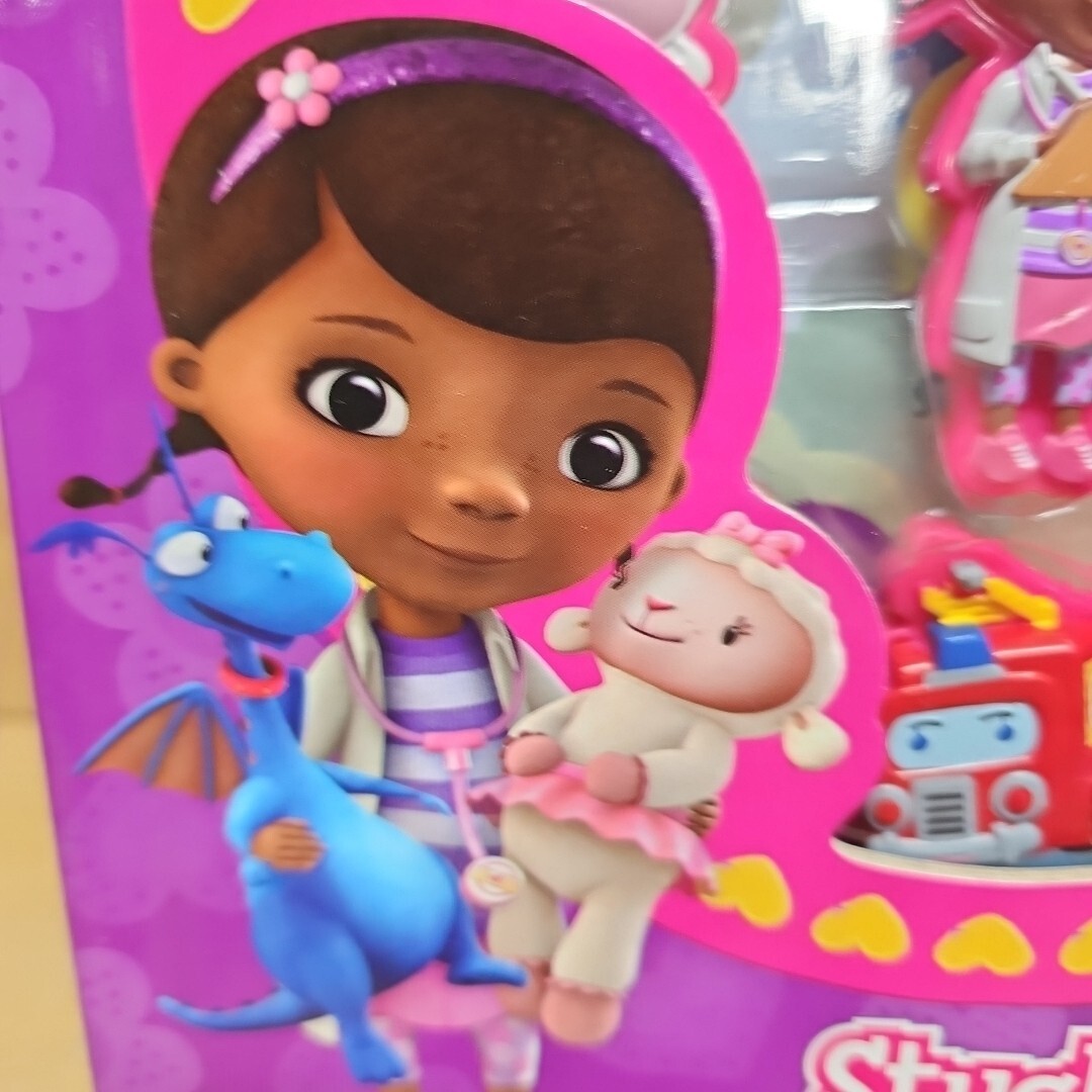 STUCK ON STORIES Doc McStuffins Activity Book