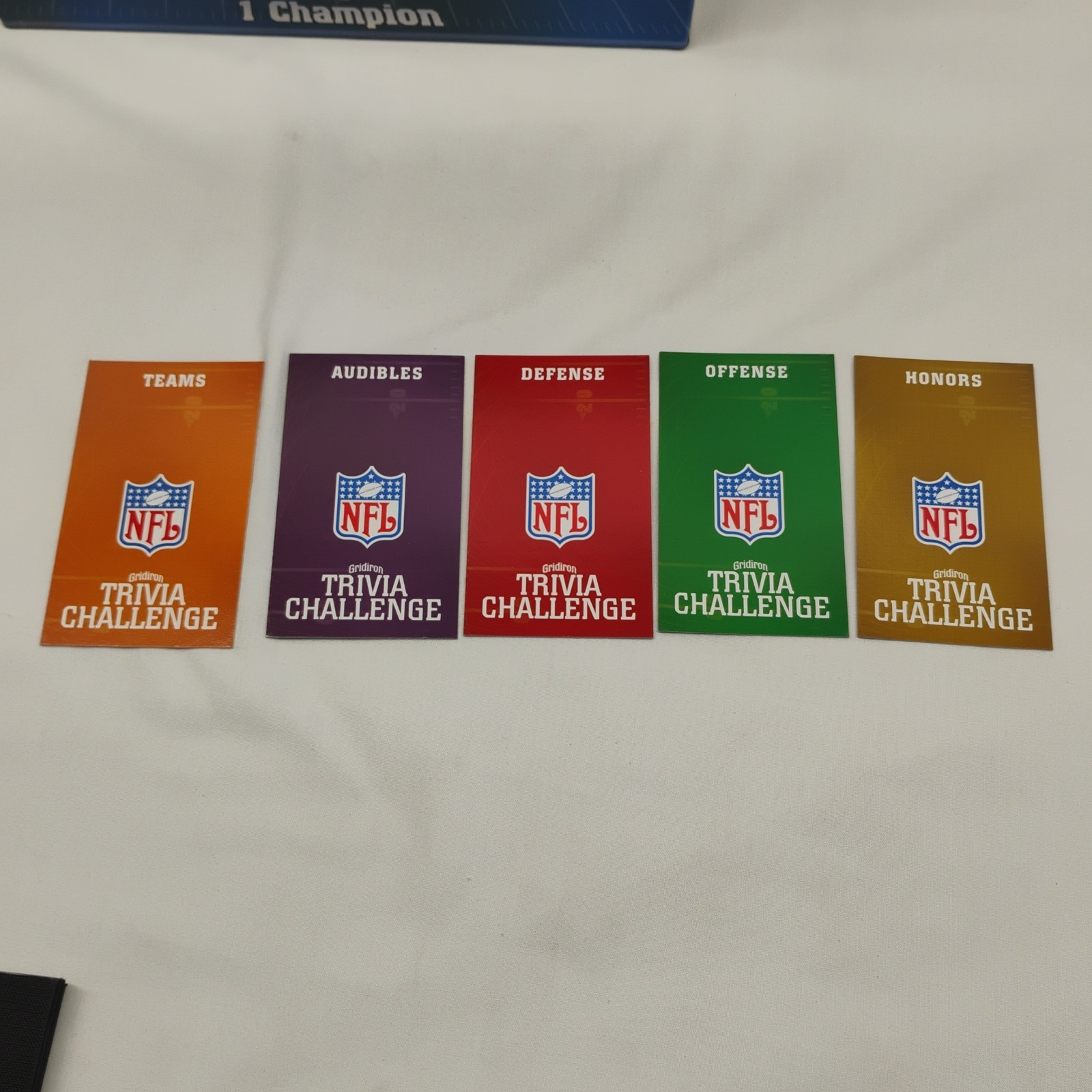 NISP NFL GRIDIRON Trivia Challenge USAopoly American Football Sports Board Game