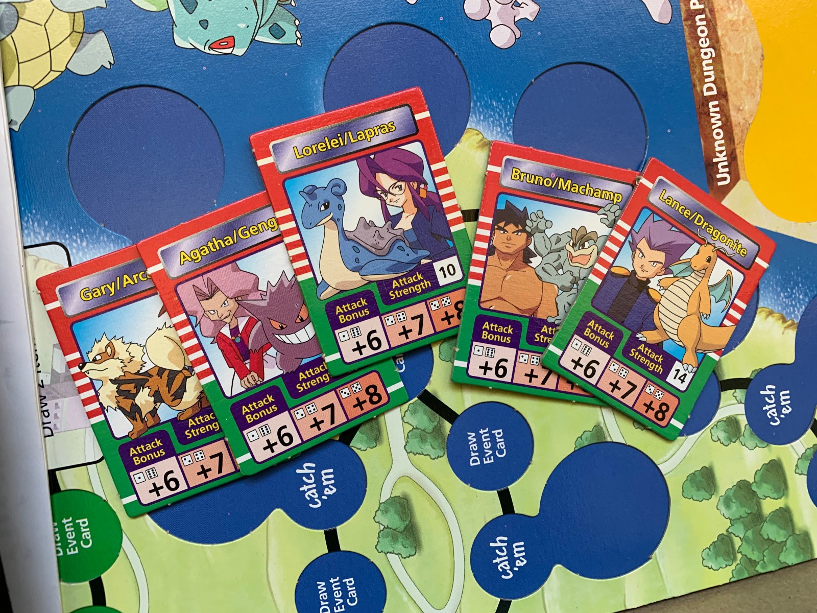 1999 POKEMON MASTER TRAINER board game. Only Missing 1 pink chip. (Tentacool)