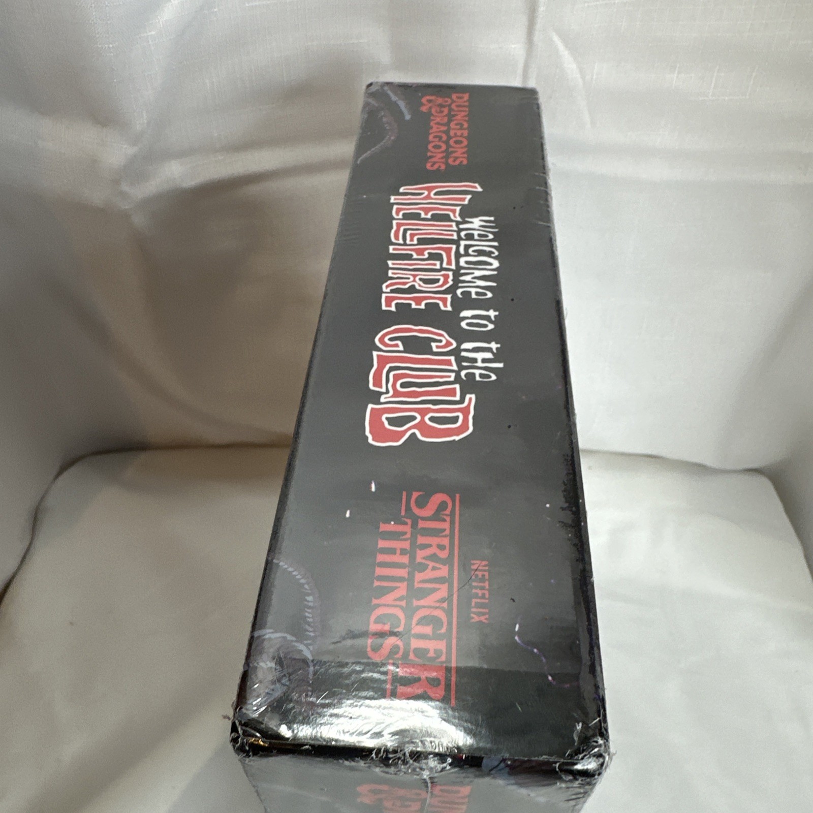 Dungeons & Dragons: Stranger Things: Welcome to the Hellfire Club New Sealed (B)