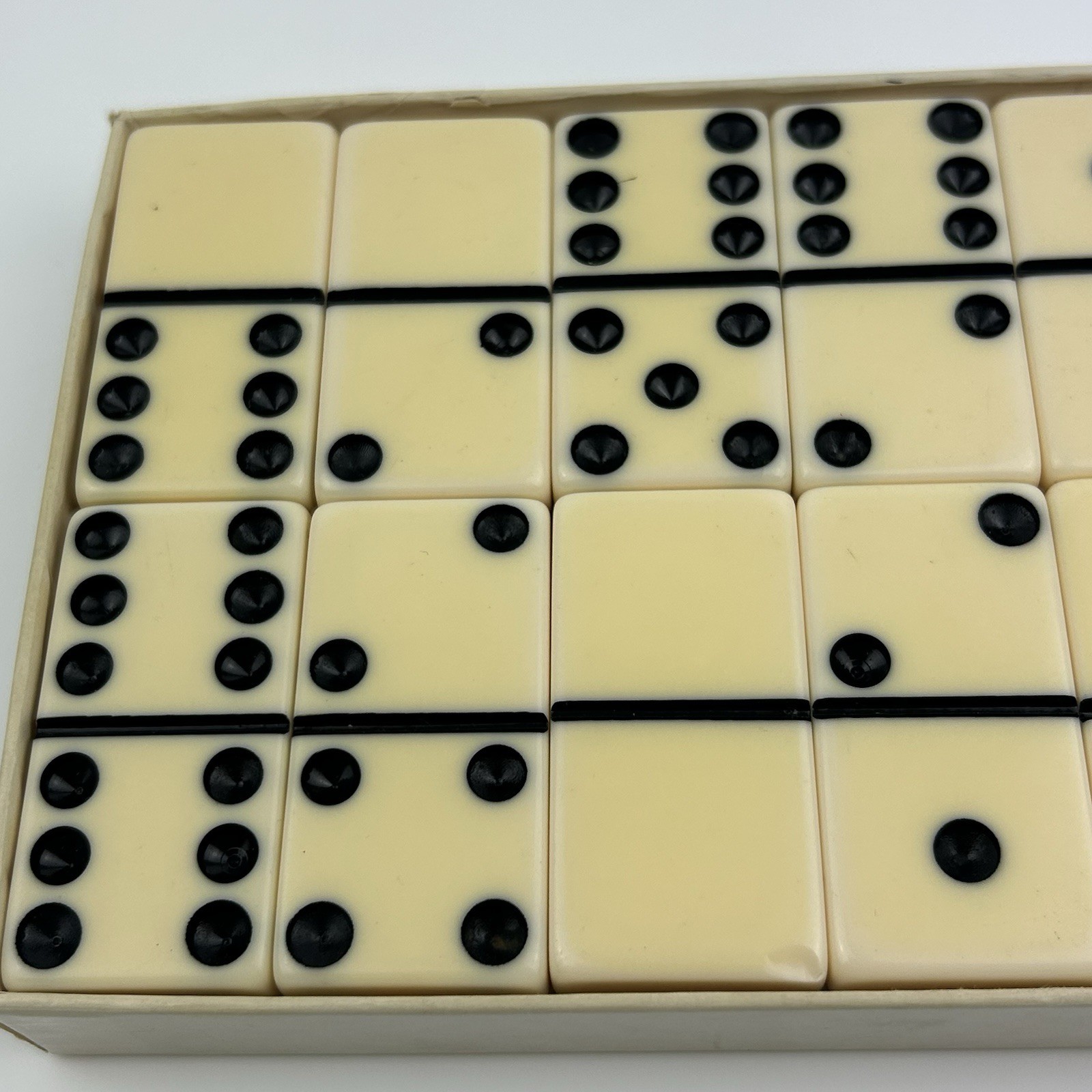 Vintage Puremco Marblelike Dominoes #1432 Black Jumbo Extra Thick Set 32