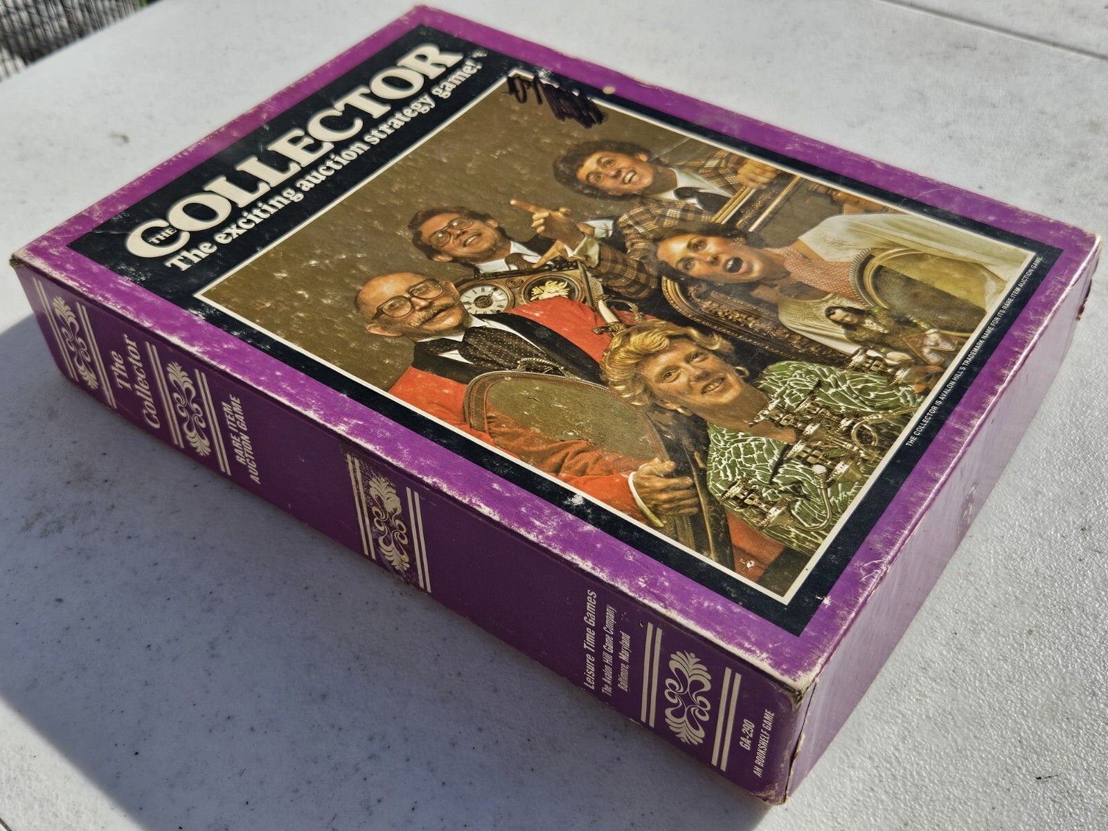 The Collector bookshelf auction boardgame USED Leisure Time Games 1977 complete