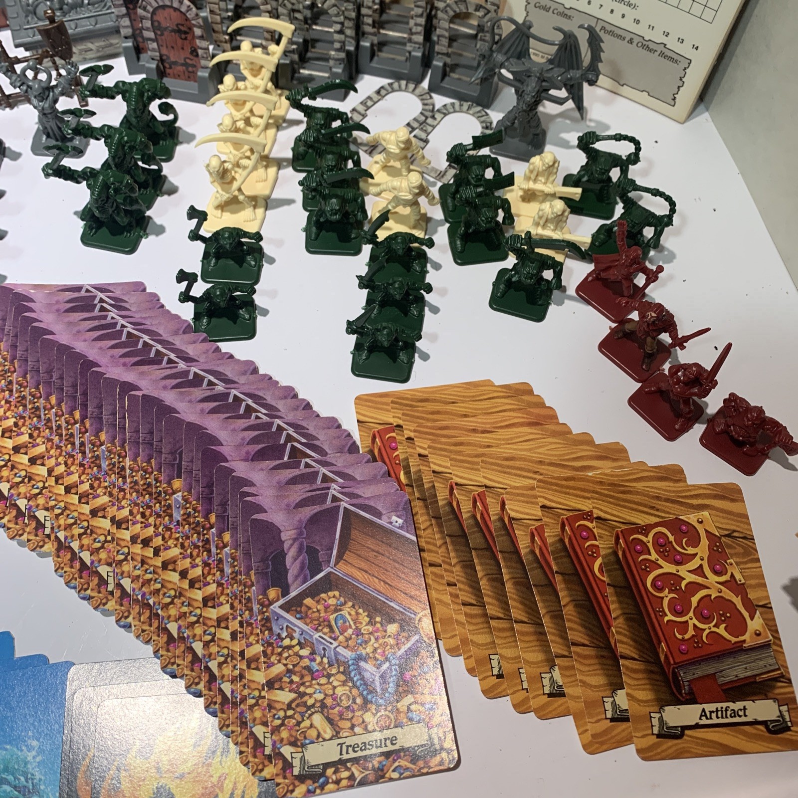 MB Hero Quest Board Game 1989-1990 + Kellar’s Keep Near Complete
