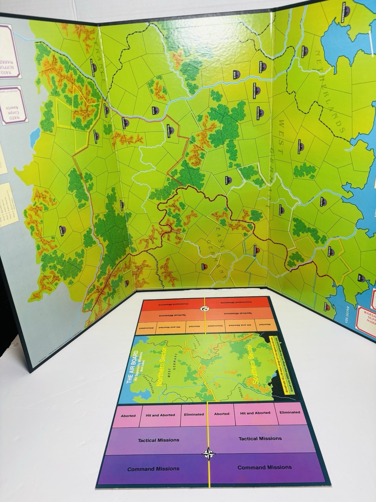 1989 Vintage RED STORM RISING Strategy Family Board Game – Tom Clancy