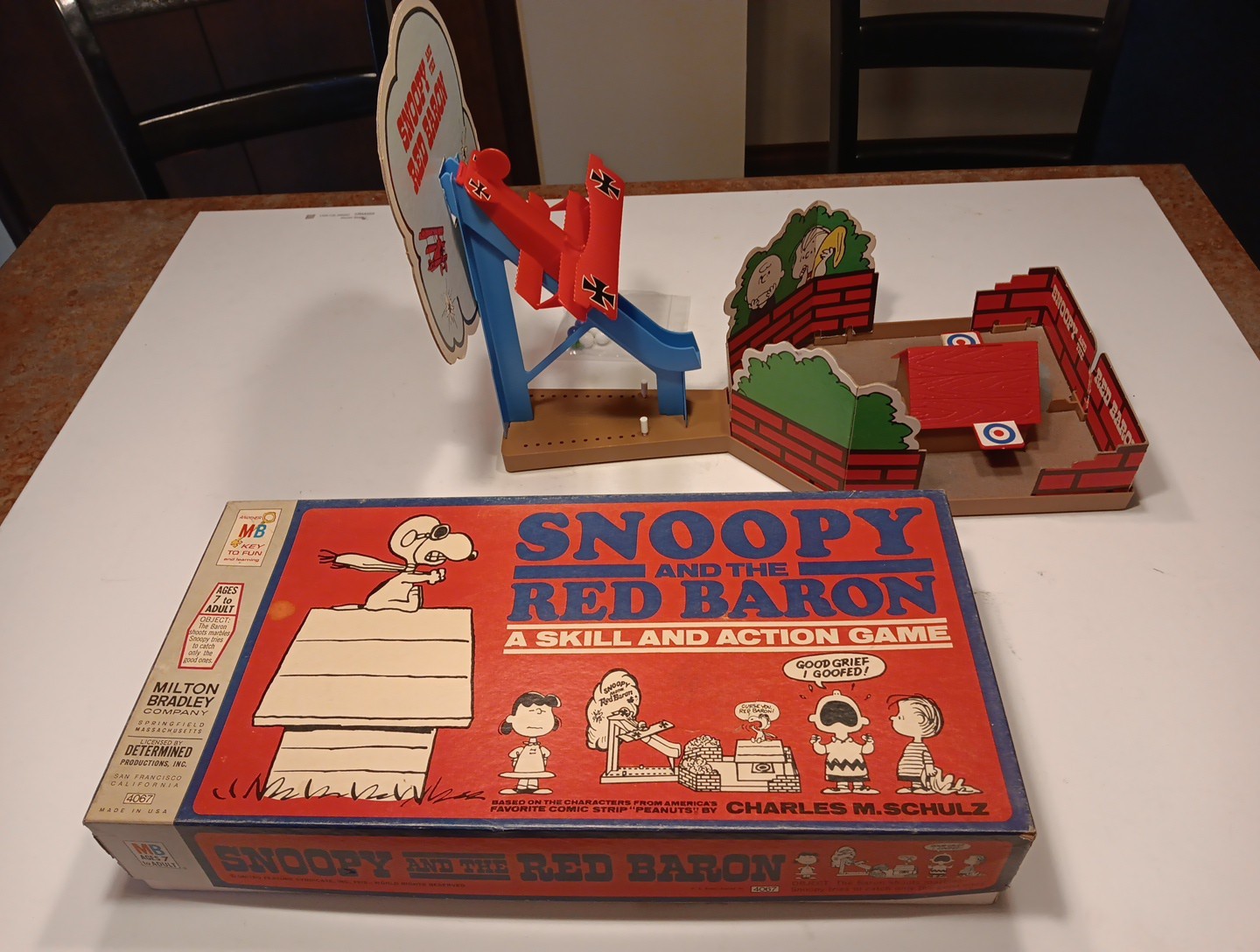 Vintage 1970, Milton Bradley, Snoopy and the Red Baron Skill and Action Game
