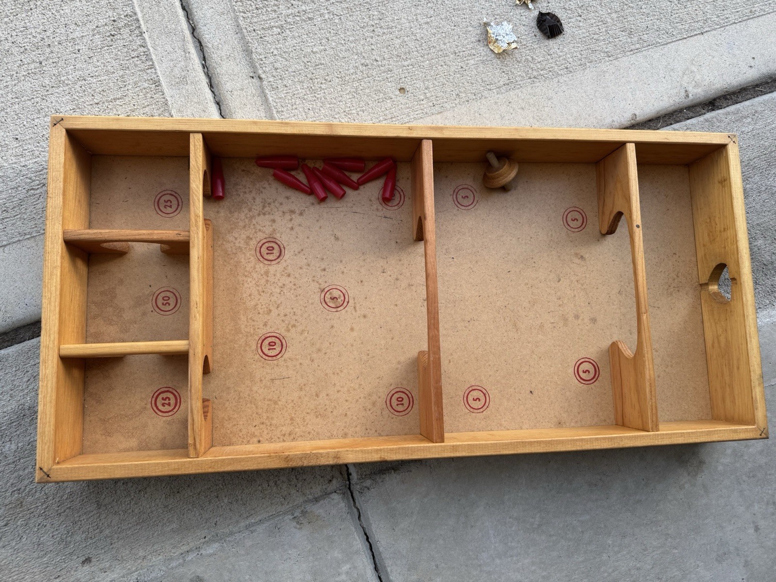 VTG Merdel Skittles No. 401 Spin Top Bowling Game 9-RED Pins BOX