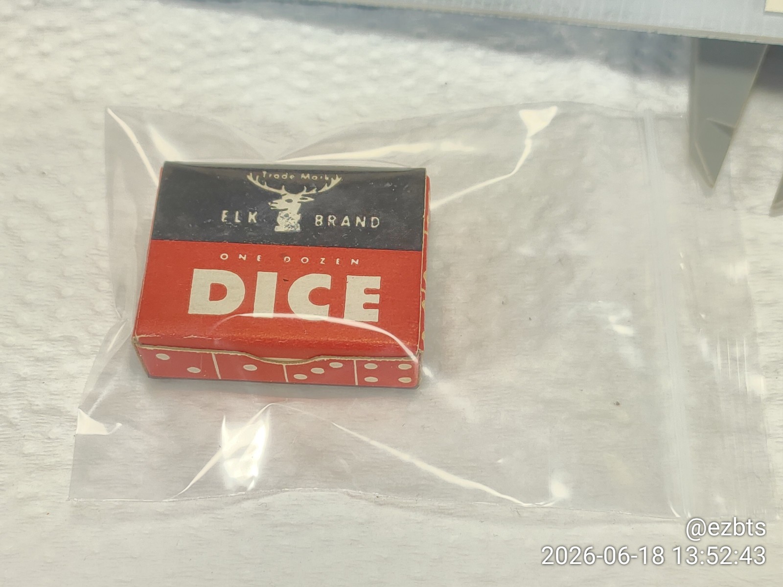 Bakelite Catalin Dice Elk Brand 3/8″ 9.2mm Box of a Dozen Butterscotch Excellent