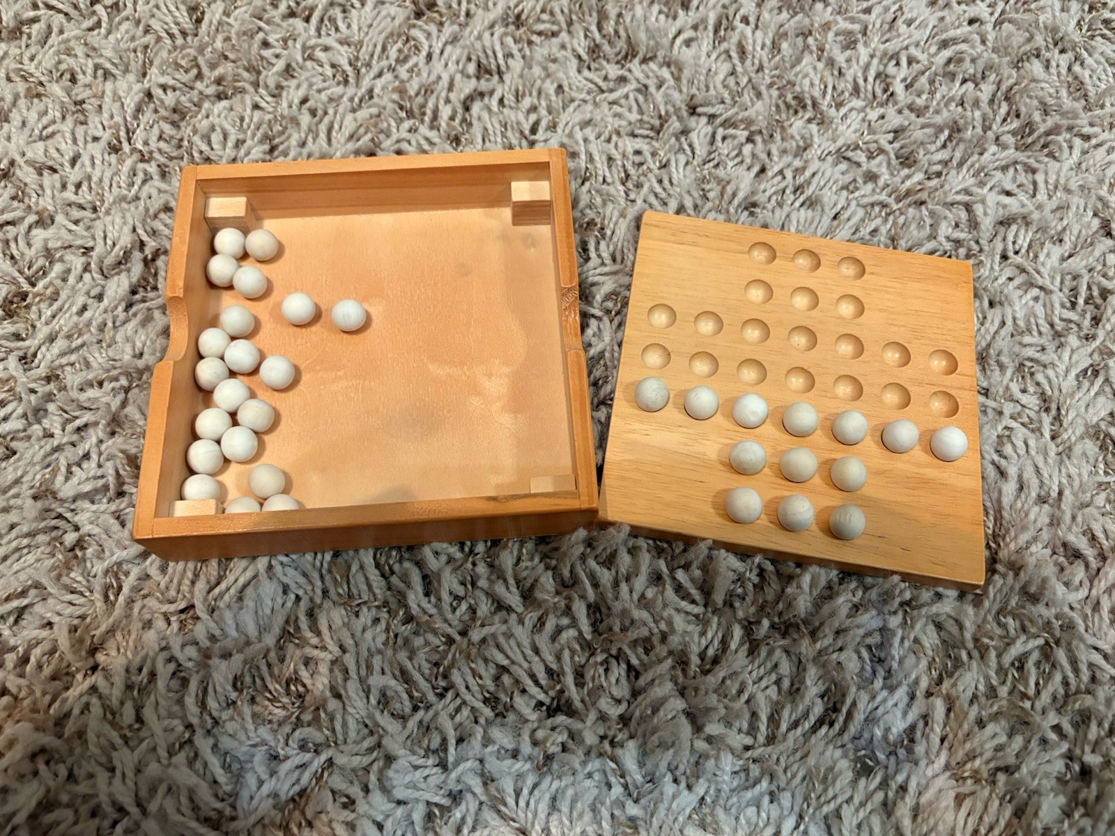 Wood Solitaire Game