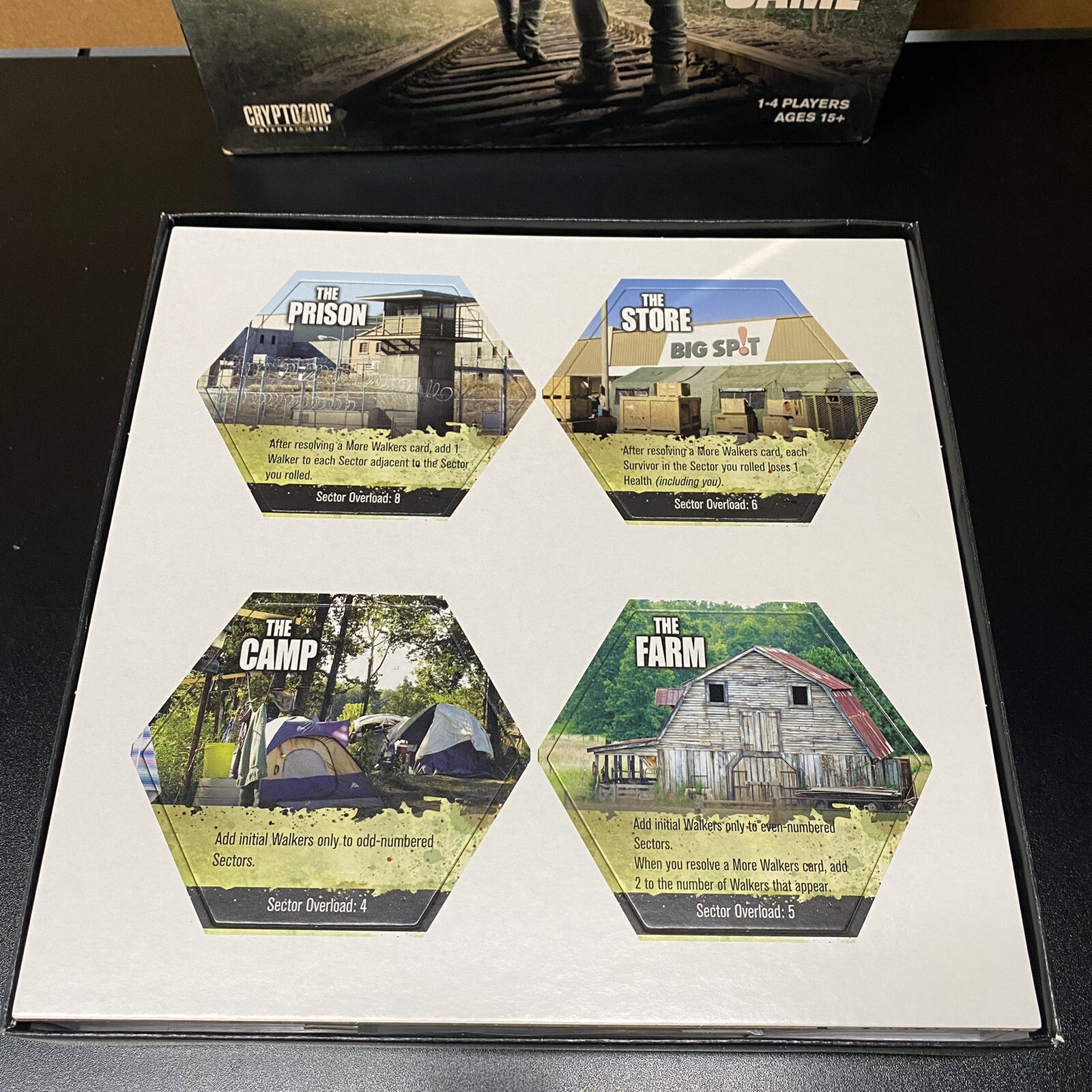 AMC The Walking Dead Don’t Look Back Dice Game Zombie Horror Board Game-Open Box