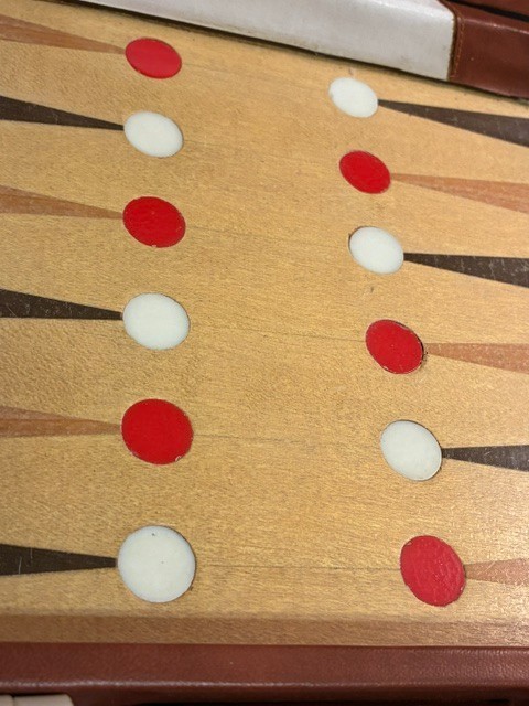Vintage Backgammon Set Inlaid Veneer 1.25″ Men Hour Glass Leatherette Case