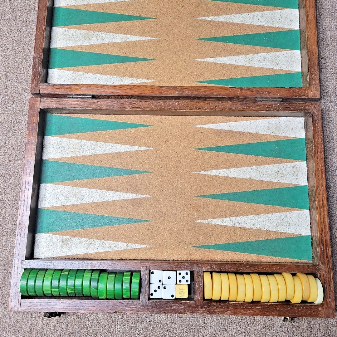 Vintage Backgammon Set-cork Board Green/white Points Marbled Chips Wood Case.