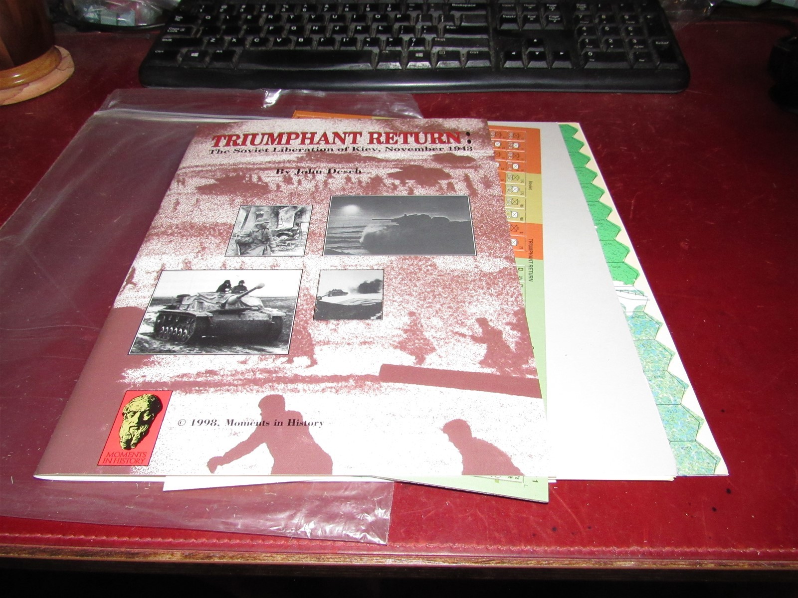 Moments in History: Triumphant Return: Soviet Liberation of Kiev: Unpunched
