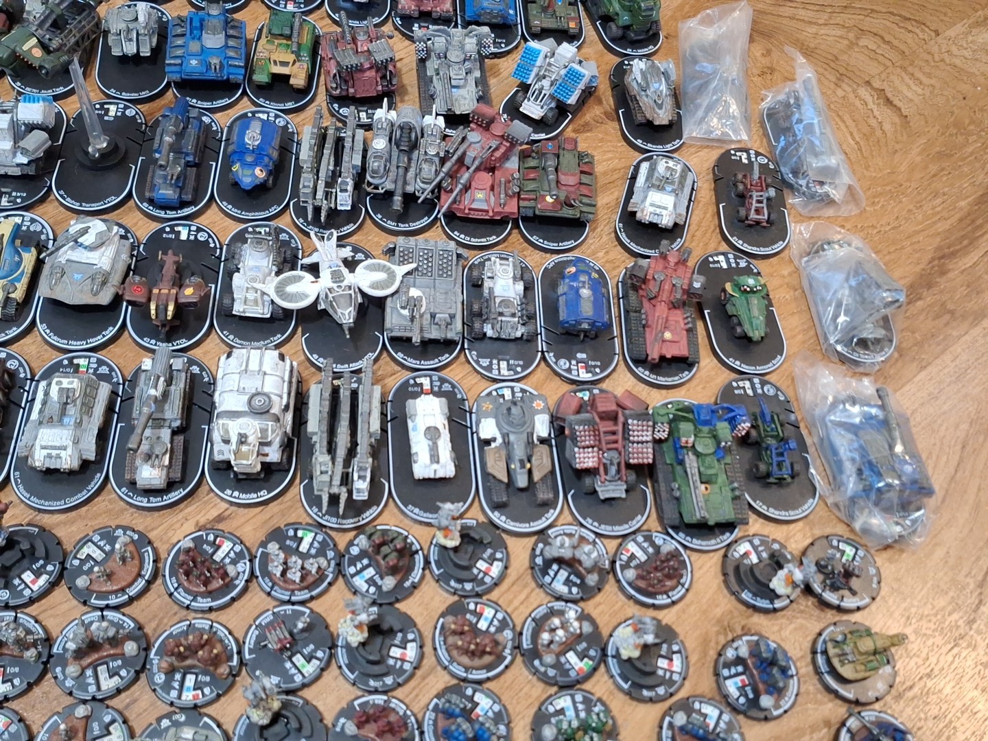 Lot 300+ Wizkids Mechwarrior 130+ Vehicles and 170+ Infantry Figures