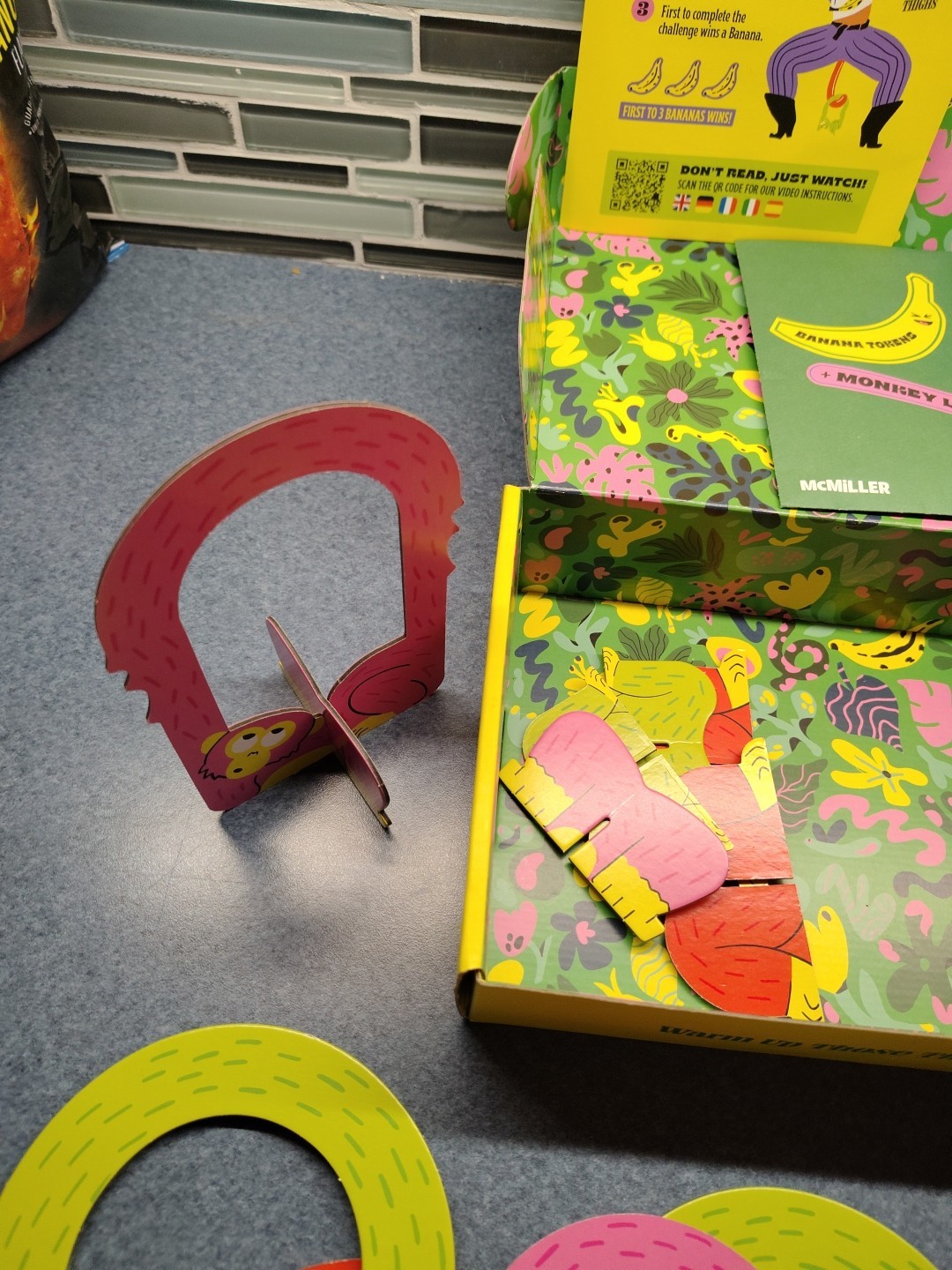 It’s Bananas! the Monkey Tail Game / Complete EUC