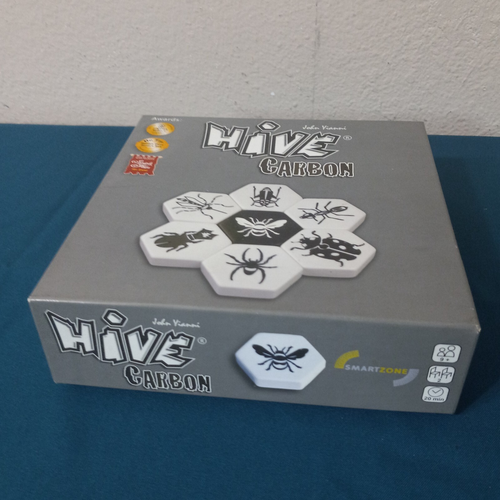 Hive Carbon Smart Zone Black & White 26 Tactile Pieces & Travel Bag & Rules 3722