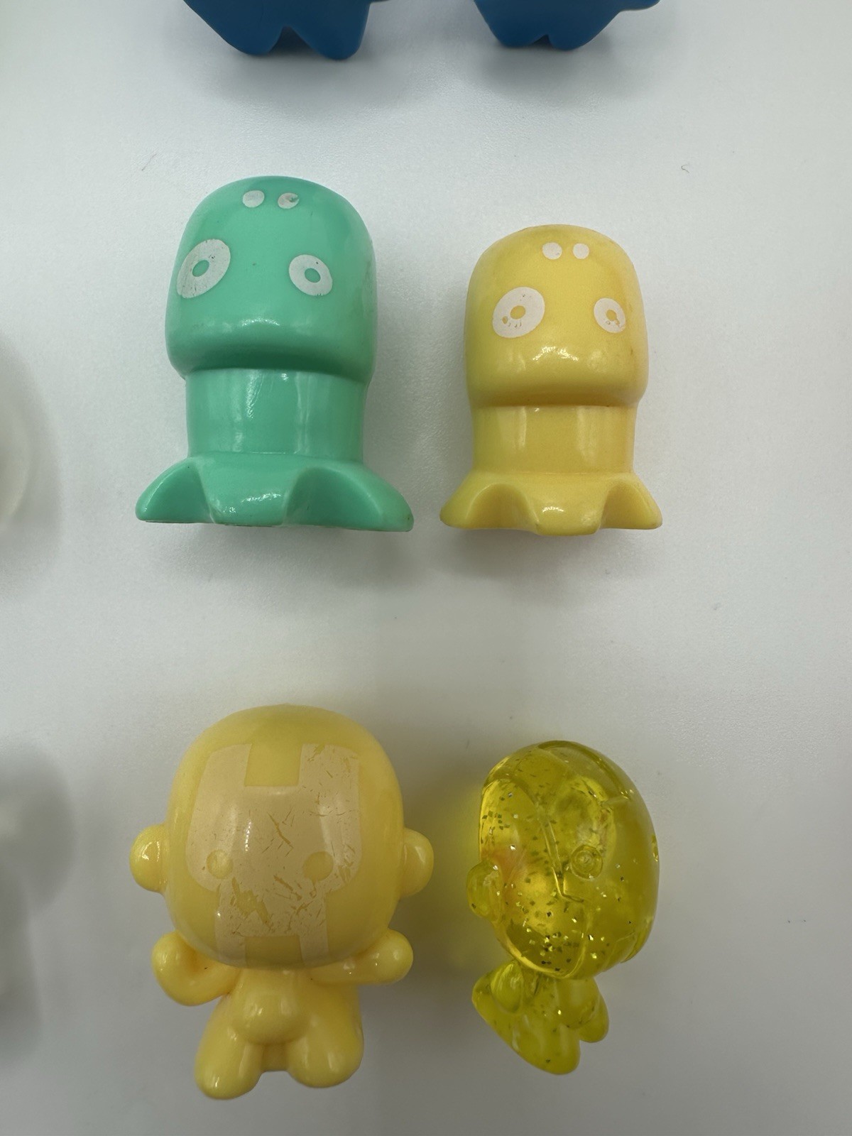 Gogo’s Crazy Bones – MEGA Megatrip – Complete Set 16/16 + Regular Size 16/16