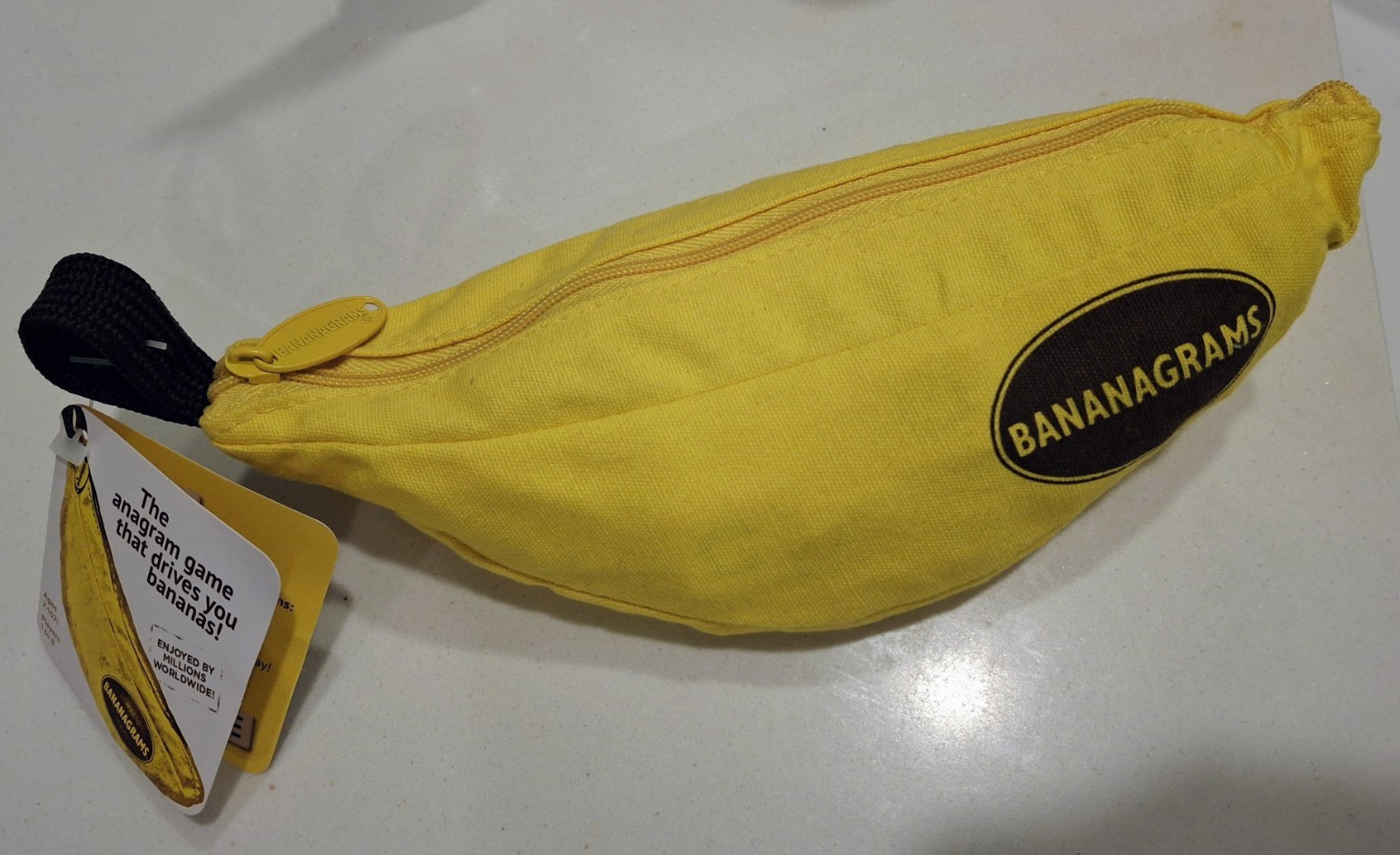 Bananagrams Anagram Word Travel Game Complete Set 144 Tiles 1+ Players BAN001