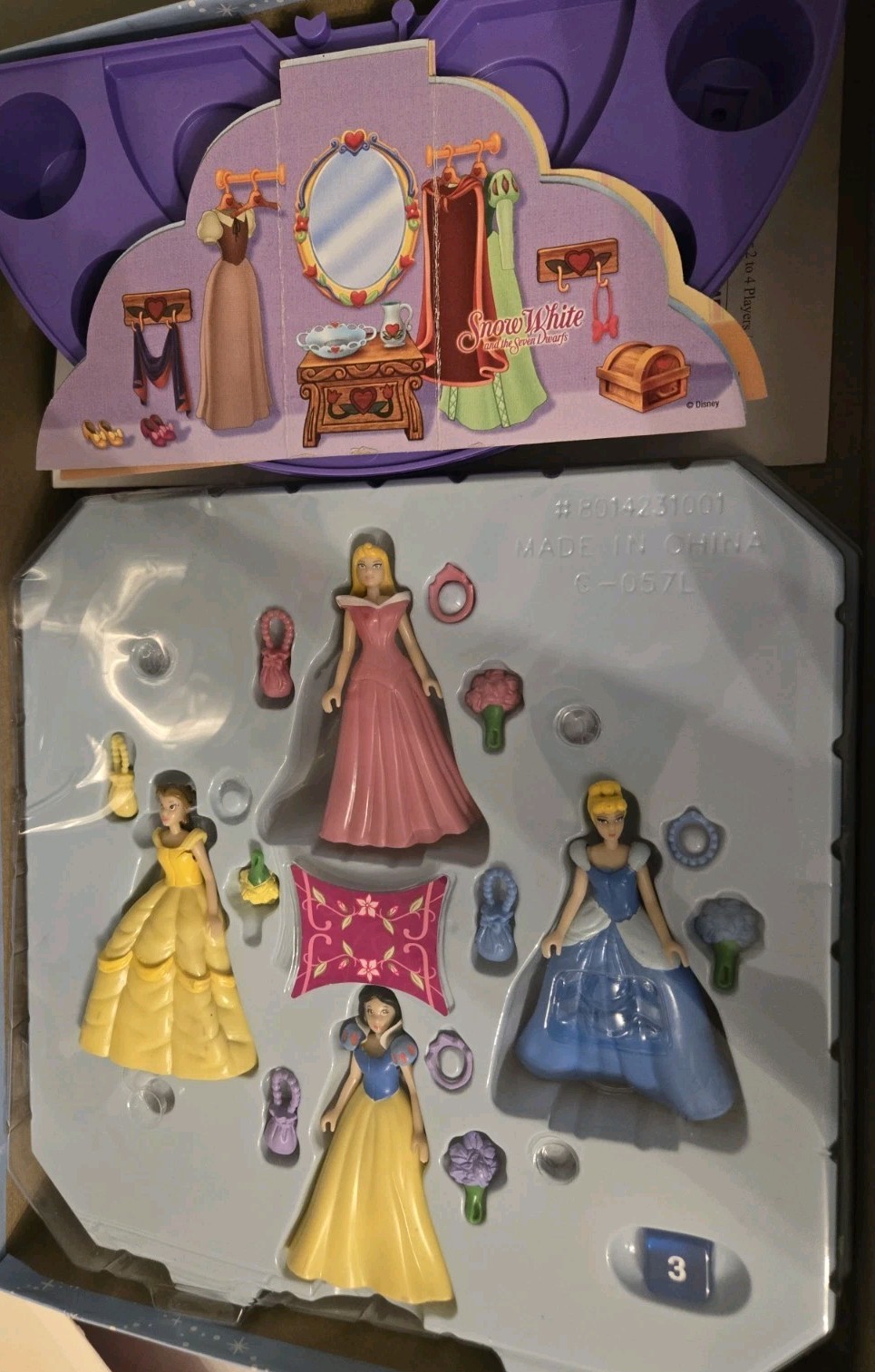Disney Princess Gowns & Crowns Game 2005 MB Complete