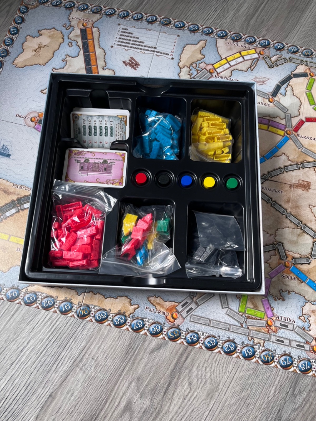 Days of Wonder Ticket to Ride Europe Board Game complete