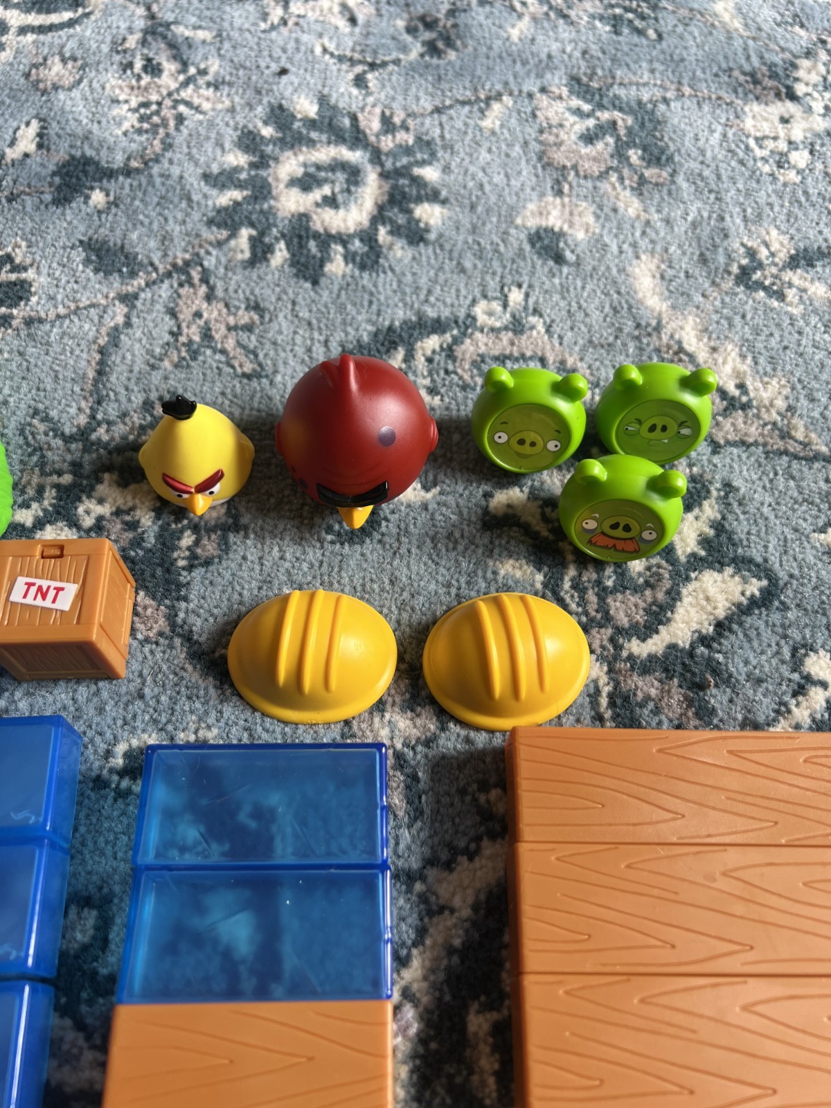 Angry Birds On Thin Ice Mattel 2011 Board Game READ DESCRIPTION (Missing A Card)