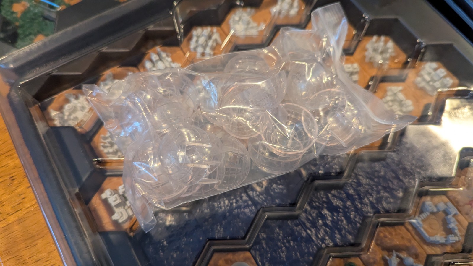 TERRAFORMING MARS 3D BIG BOX WITH GAME and METAL CUBES AND CITY BUBBLE DOMES!