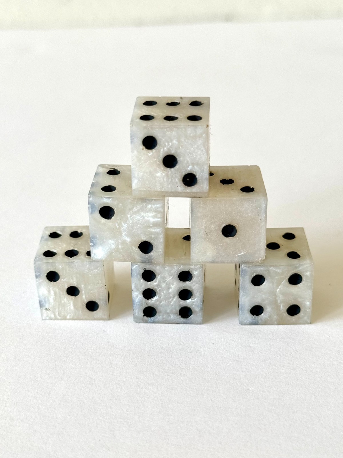 Resin Dice Set 6pcs – Classic Black & Pearl – Handmade Replacement Dice Games