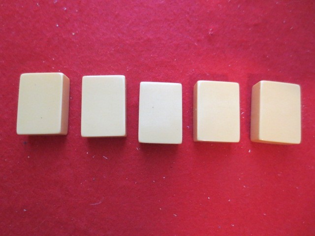 5 bakelite Mah Jongg Flower Tiles – Replacements/ Crafts/Jokers