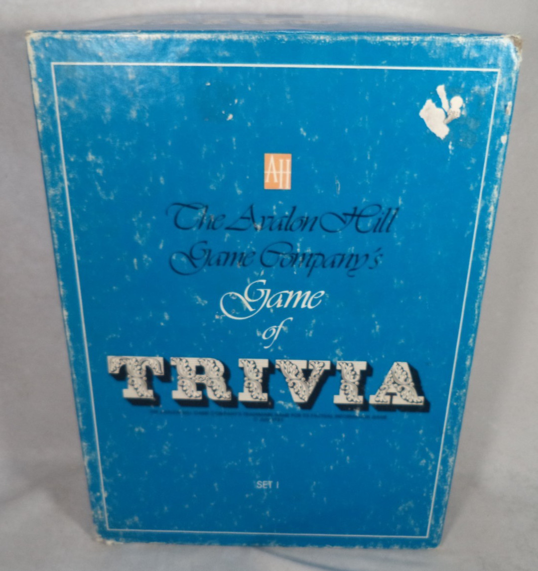 The Avalon Hill Game Company’s Game Of Trivia 1981 Vintage Bookshelf Board Game