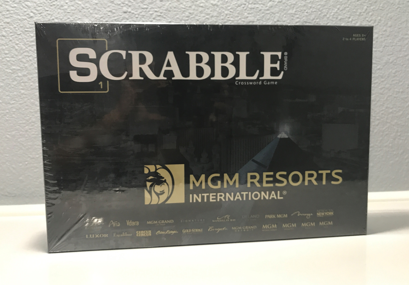 MGM Resorts International USAopoly Scrabble Crossword Game New in Sealed Box 8+