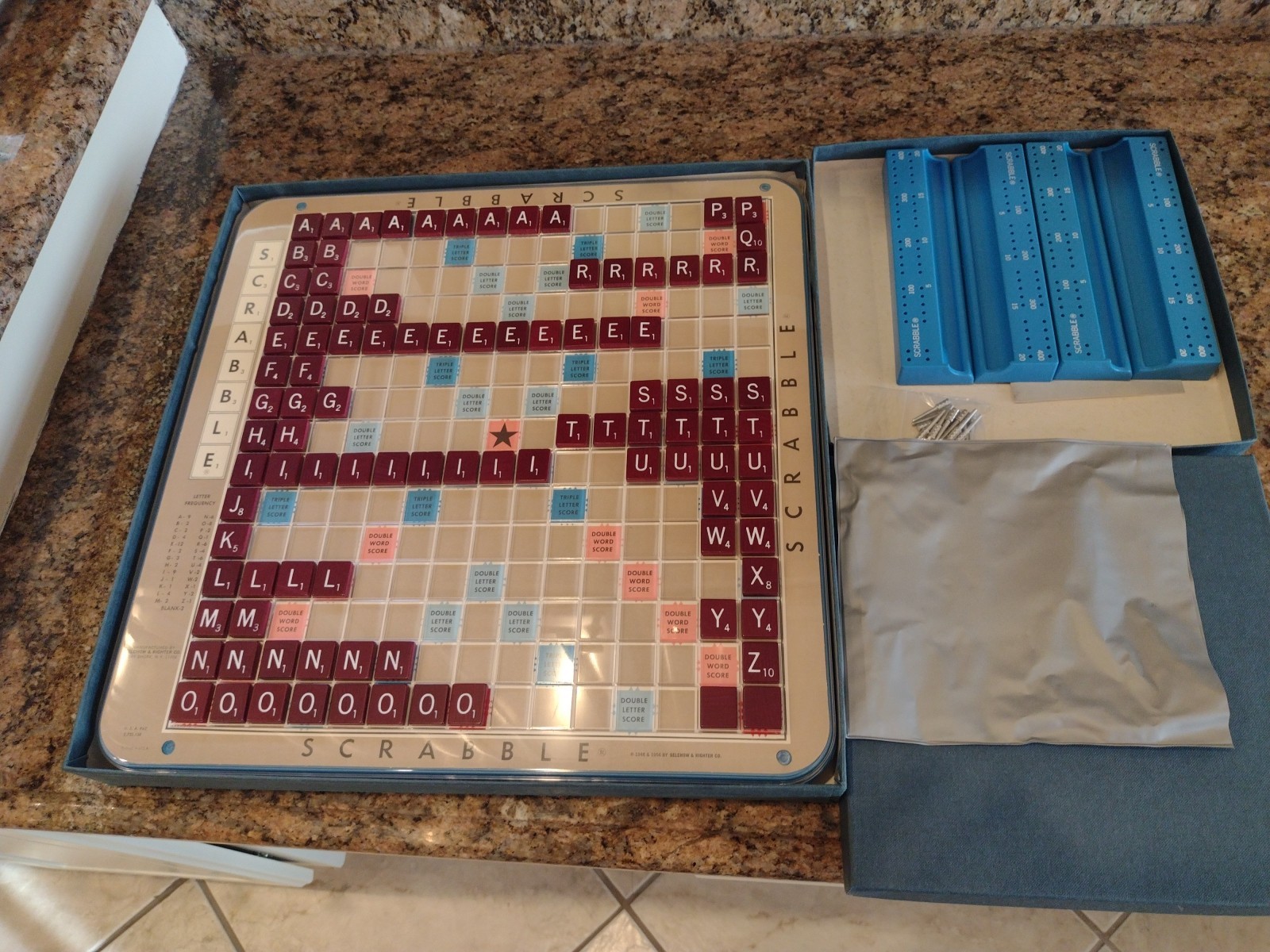 Deluxe Selchow&Richter Turntable Scrabble Game Complete 100 Tiles 4 Trays Pins
