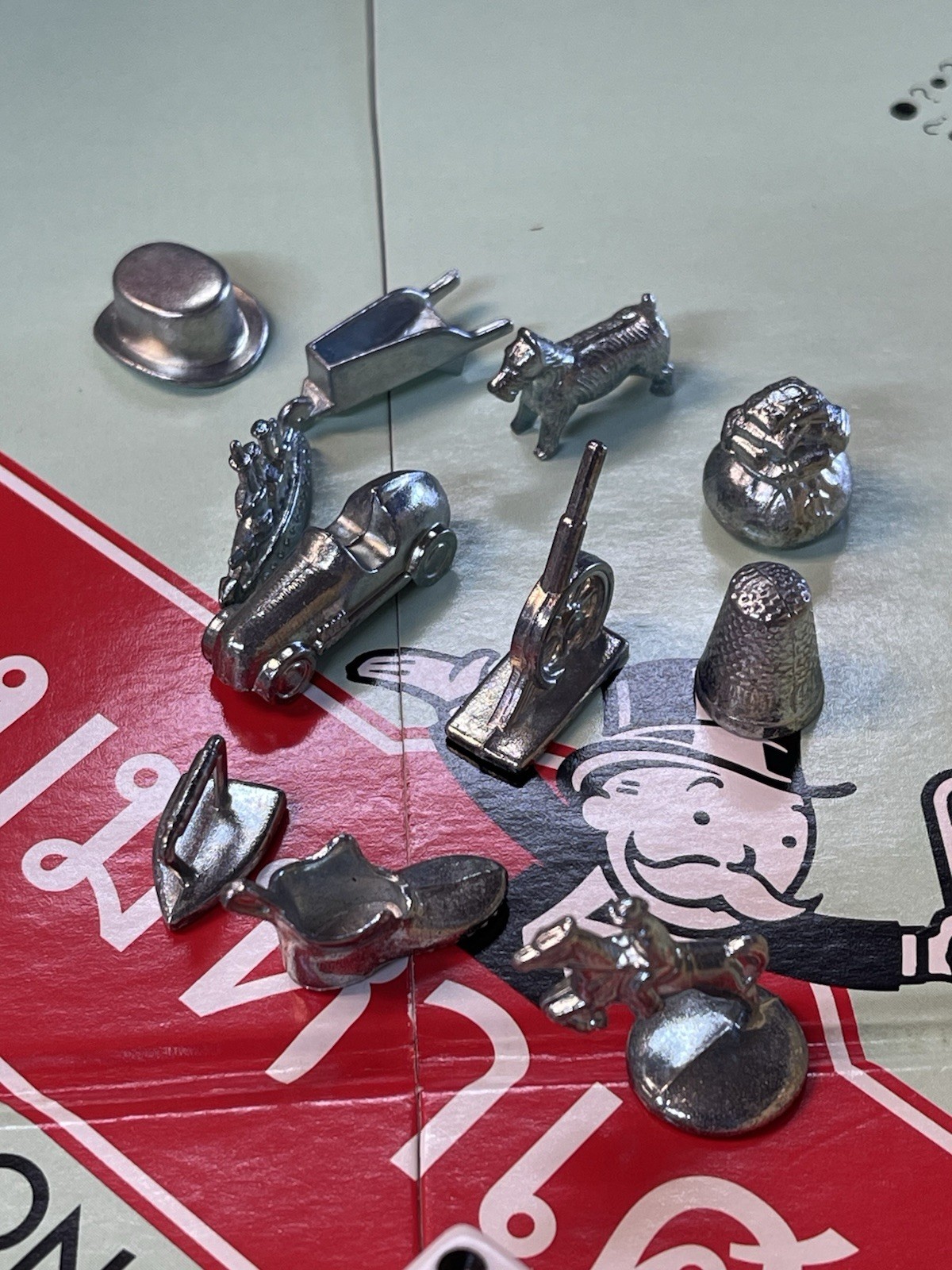MONOPOLY – THAILAND EDITION – THAI GAME – COMPLETE with METAL PLAYING PIECES