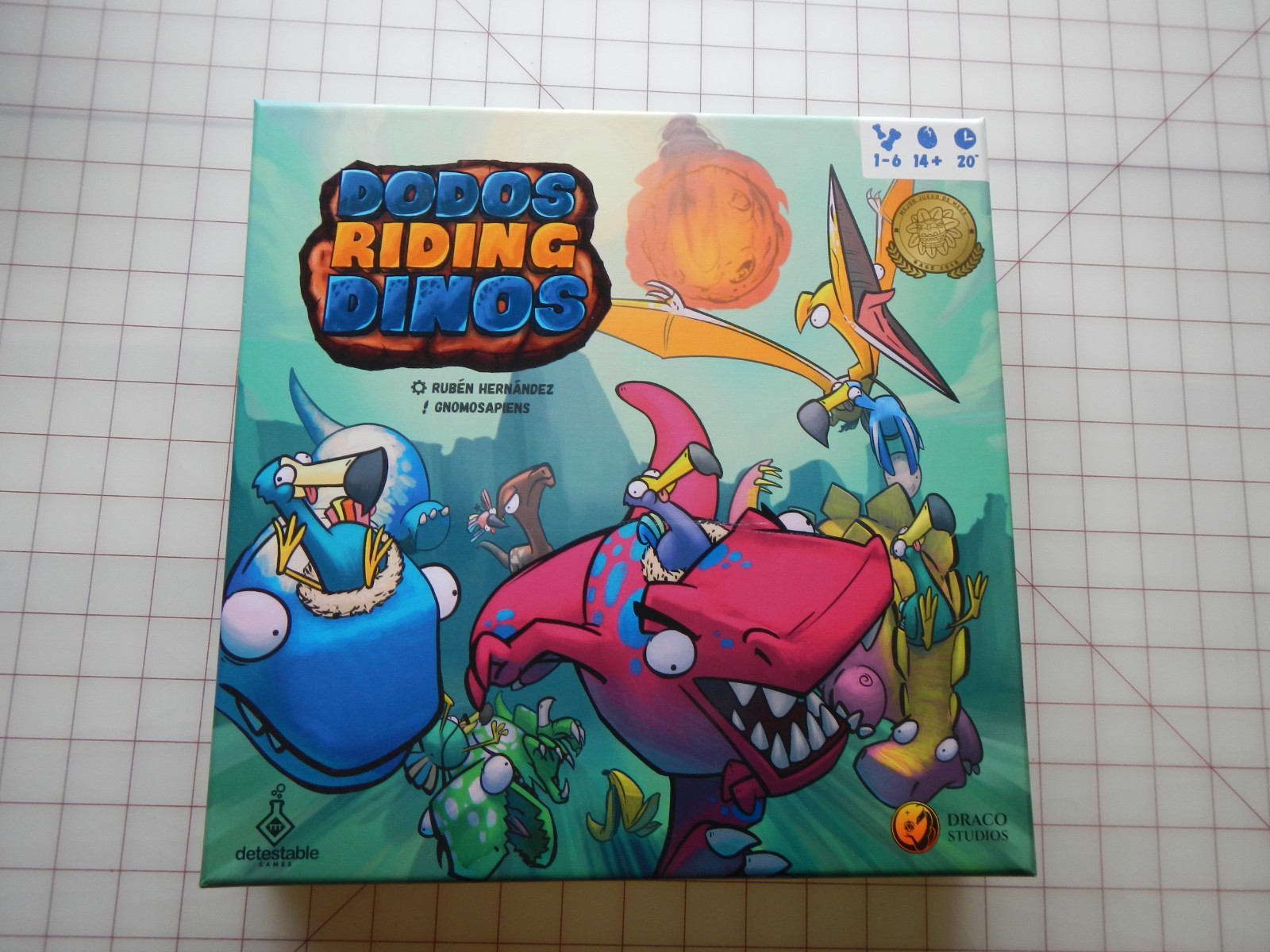 Dodos Riding Dinos Board game Ruben Hernandex Detestable Games Dracos studios