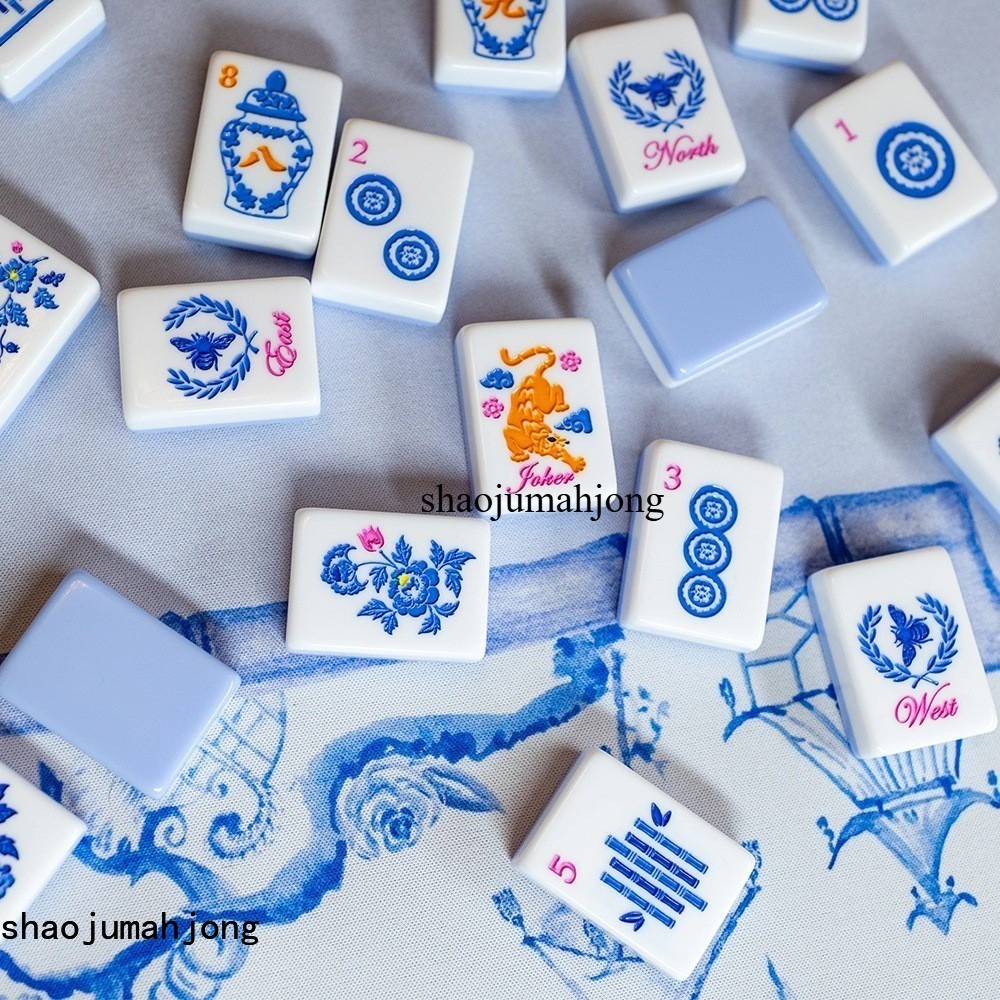 NEW Vibrant Layered Mahjong Tiles – Full American Set 160Tiles – Blue and White