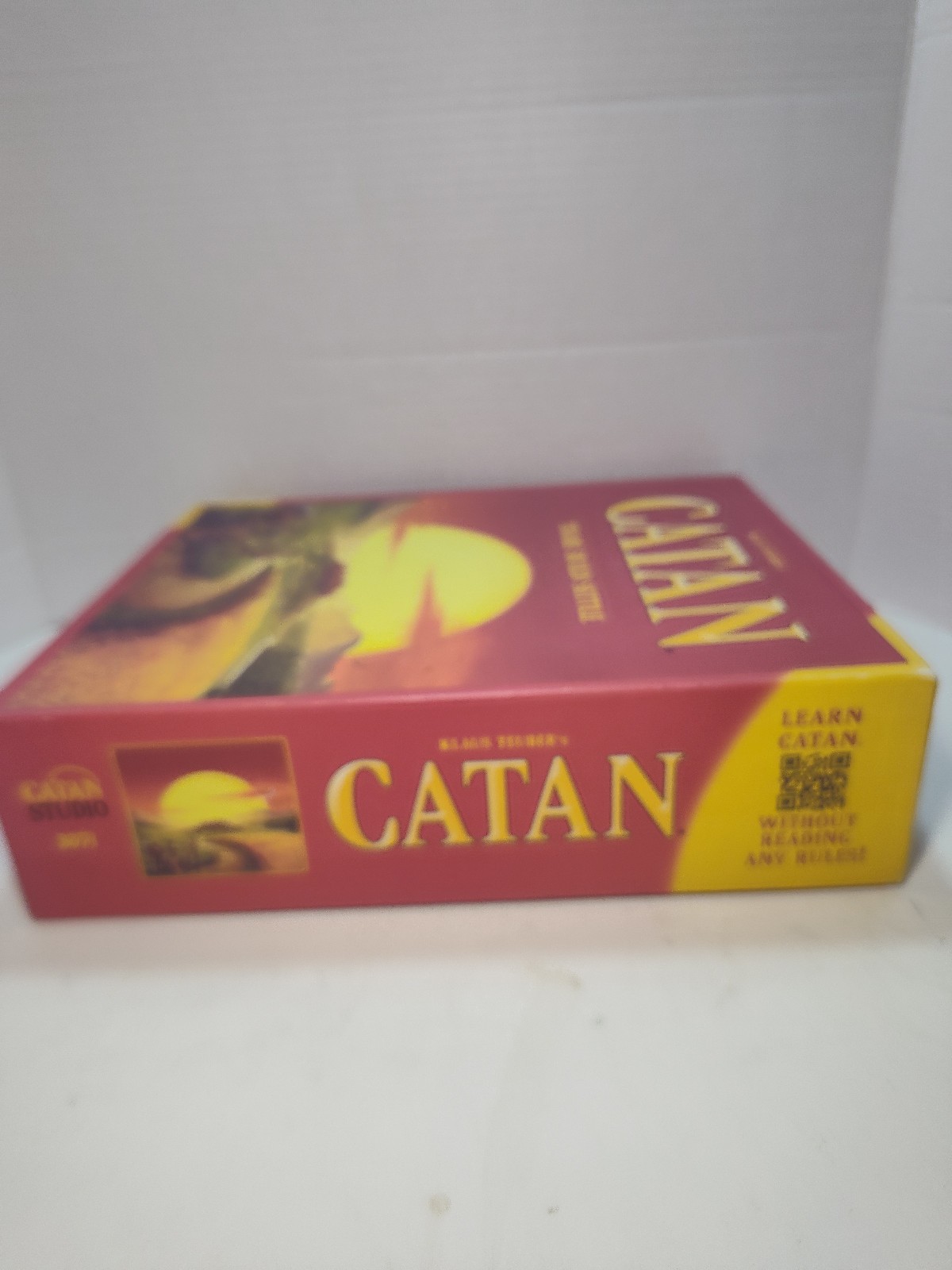 Catan Base Game 5th Edition Complete + Game Cards Accessory Set -Excellent Cond.