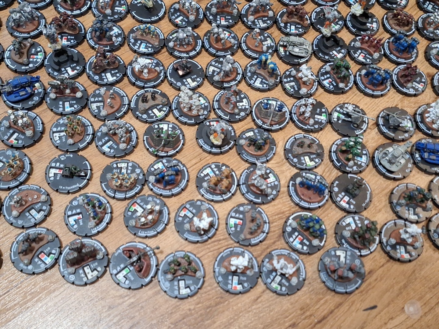 Lot 300+ Wizkids Mechwarrior 130+ Vehicles and 170+ Infantry Figures